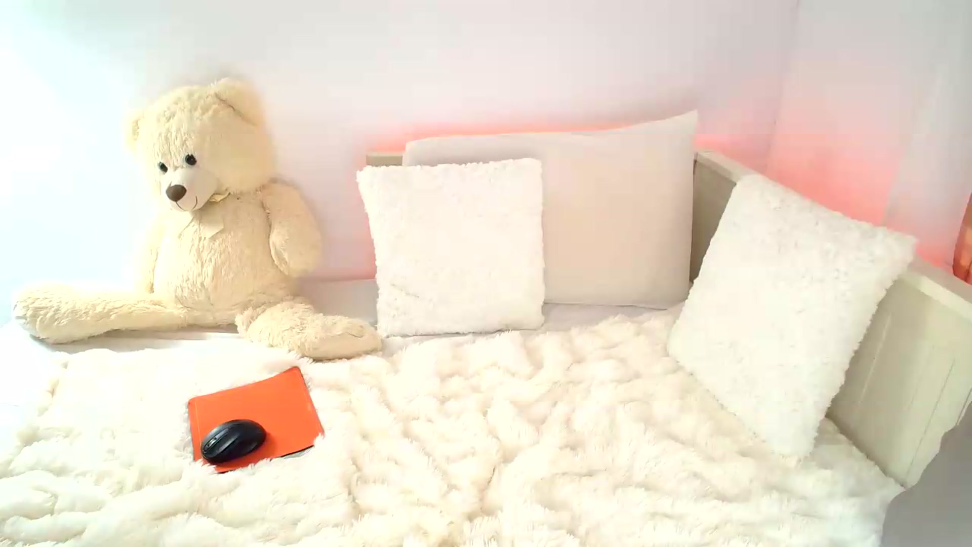 Gallery image thumbnail from Alyssa_Kate's myfreecams stream on, 05/24/2026, 17:08 image 8 of 20