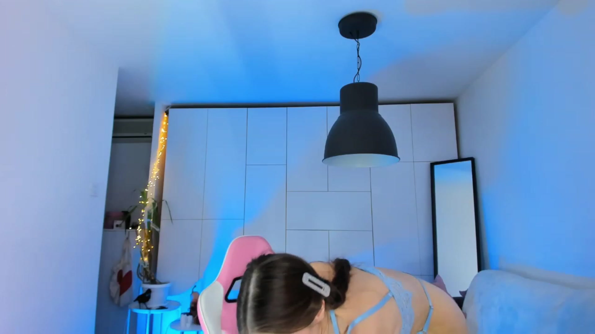 Gallery image thumbnail from Alyssa_Smit's myfreecams stream on, 11/27/2022, 11:31 image 2 of 20