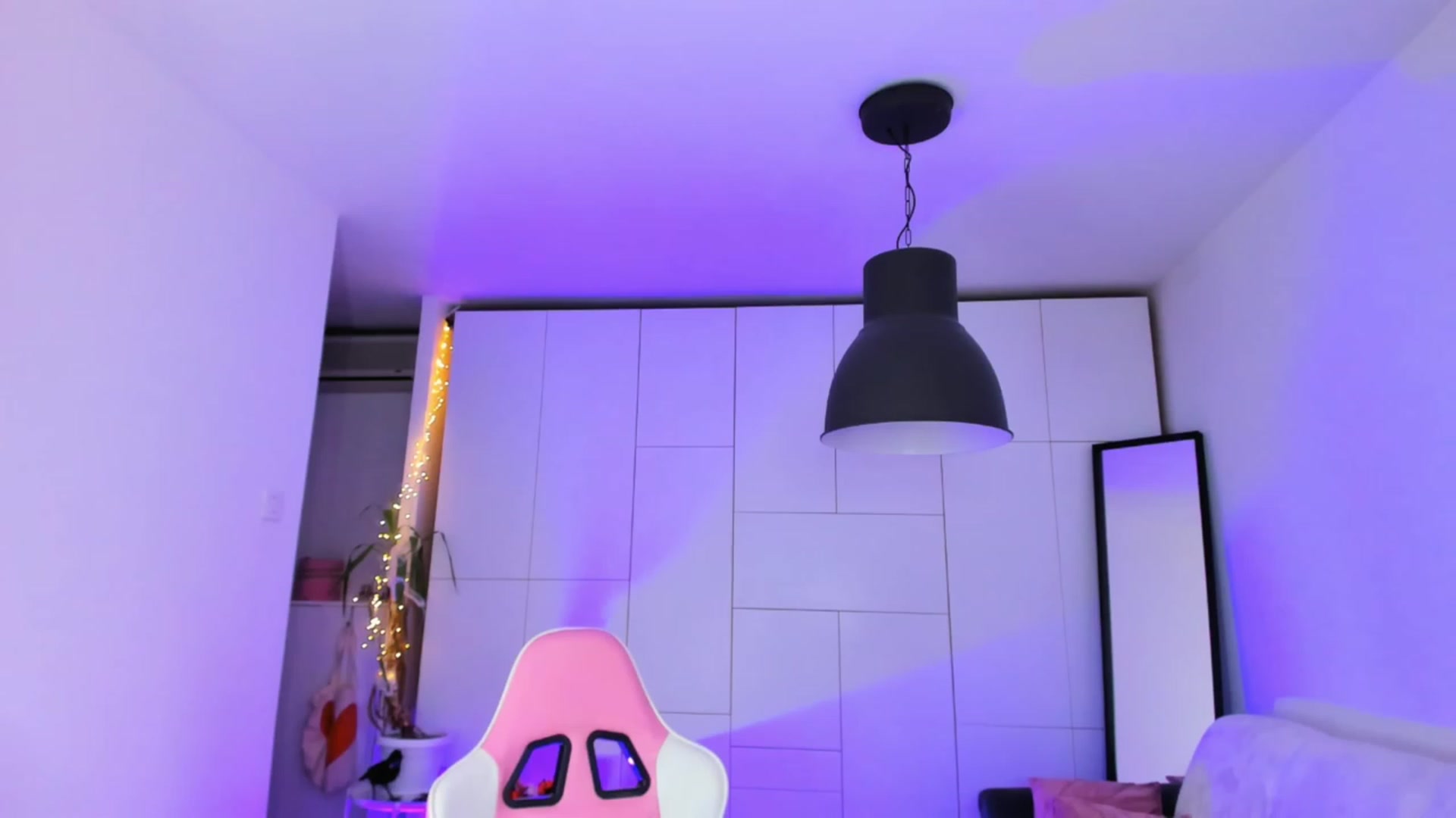 Gallery image thumbnail from Alyssa_Smit's myfreecams stream on, 11/28/2022, 09:09 image 18 of 20