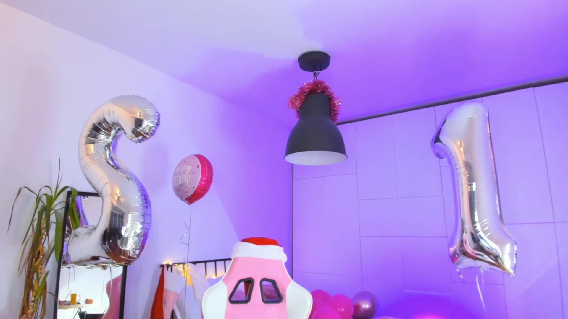 Gallery image thumbnail from Alyssa_Smit's myfreecams stream on, 12/26/2022, 08:44 image 4 of 20