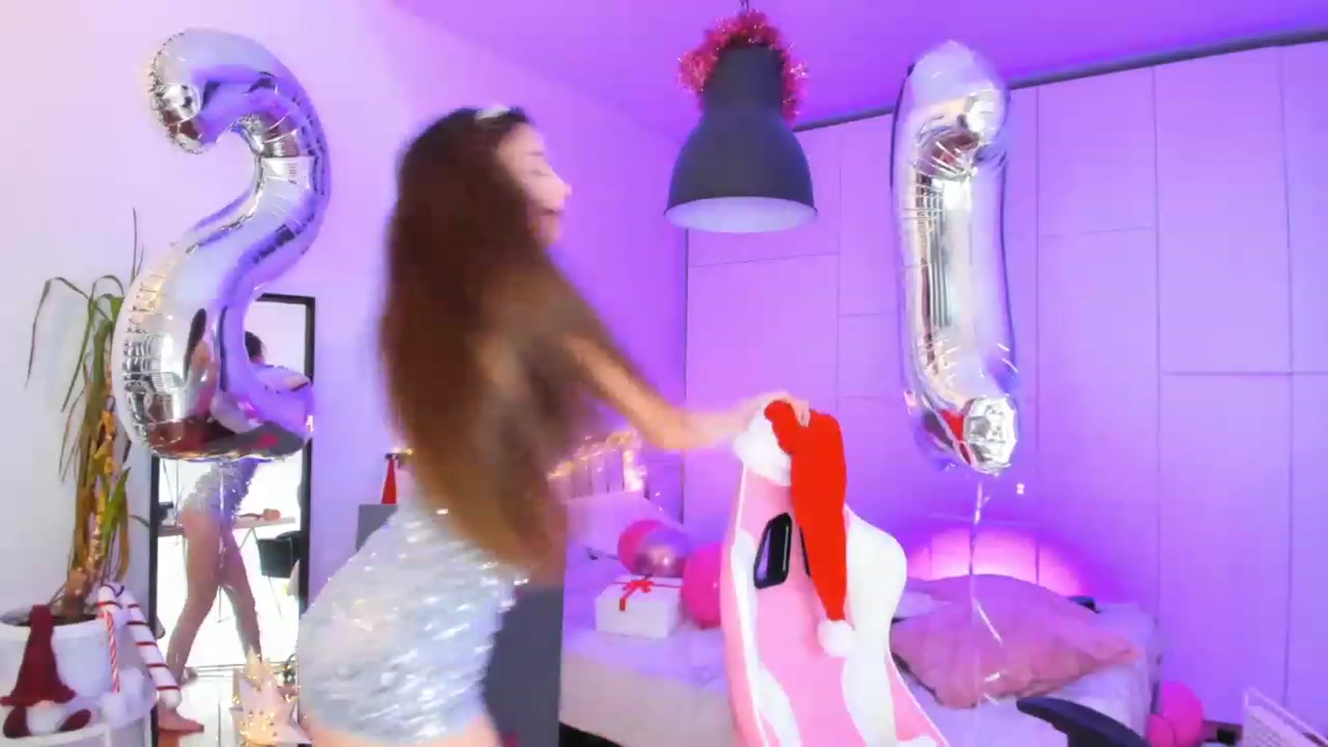 Gallery image thumbnail from Alyssa_Smit's myfreecams stream on, 12/26/2022, 10:43 image 6 of 20