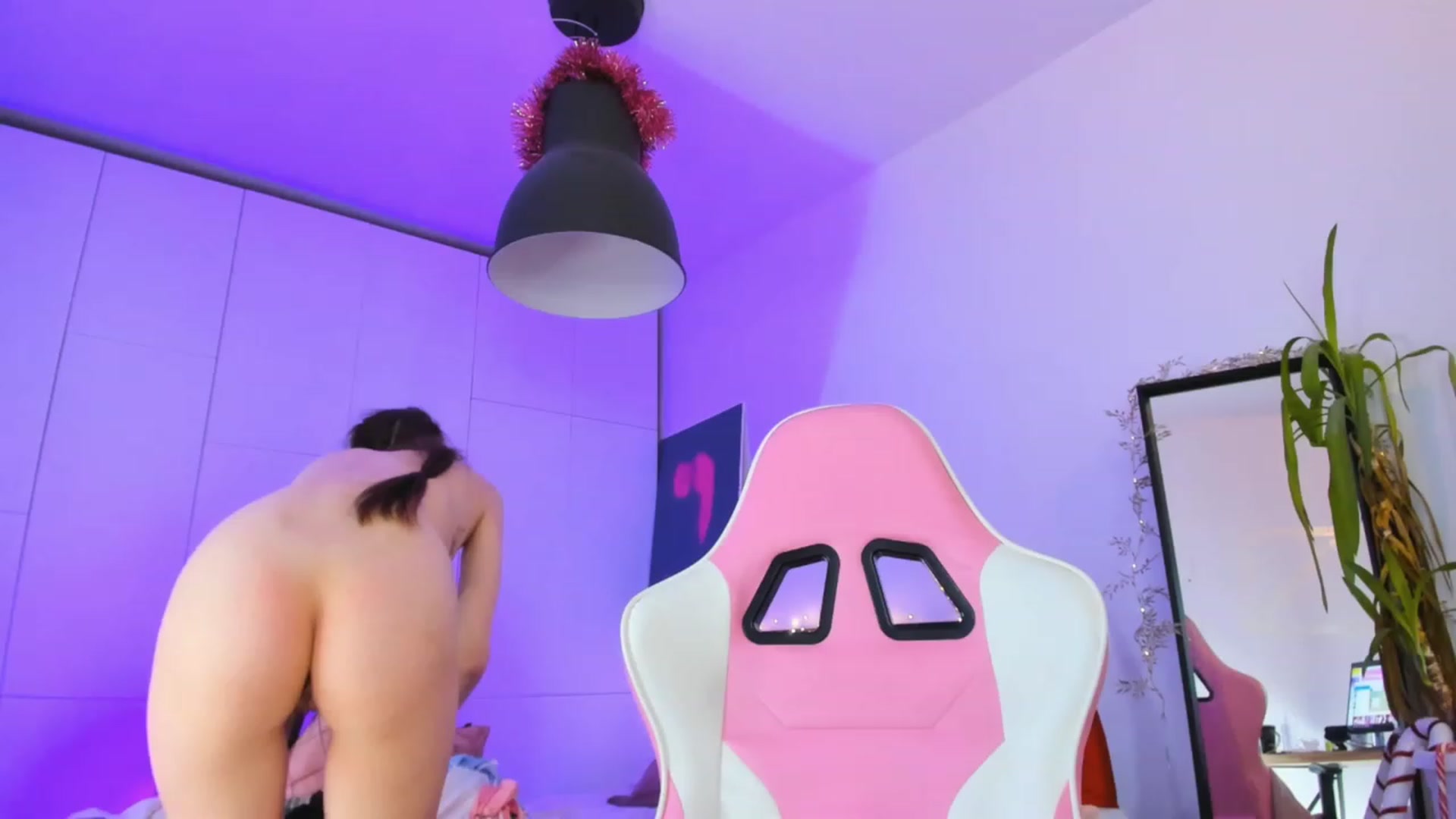 Gallery image thumbnail from Alyssa_Smit's myfreecams stream on, 01/18/2023, 11:16 image 13 of 20