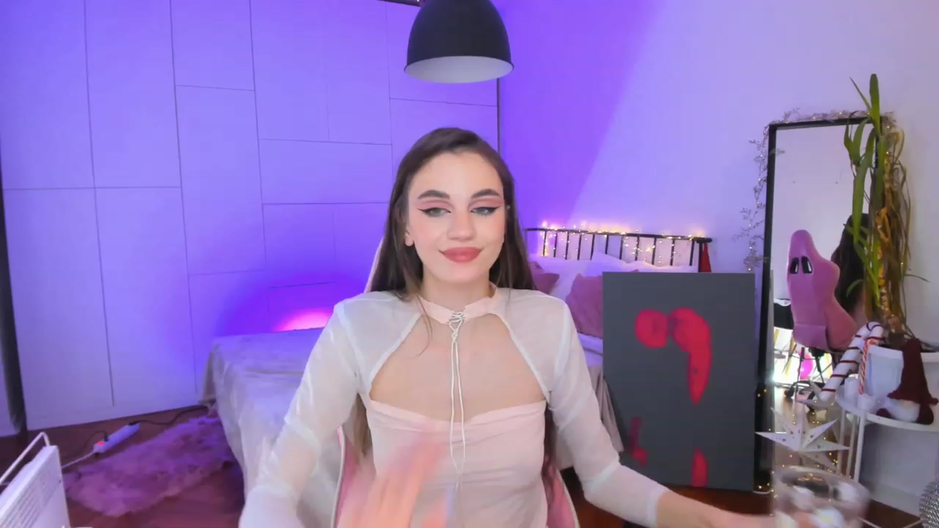 Gallery image thumbnail from Alyssa_Smit's myfreecams stream on, 01/29/2023, 09:57 image 18 of 20