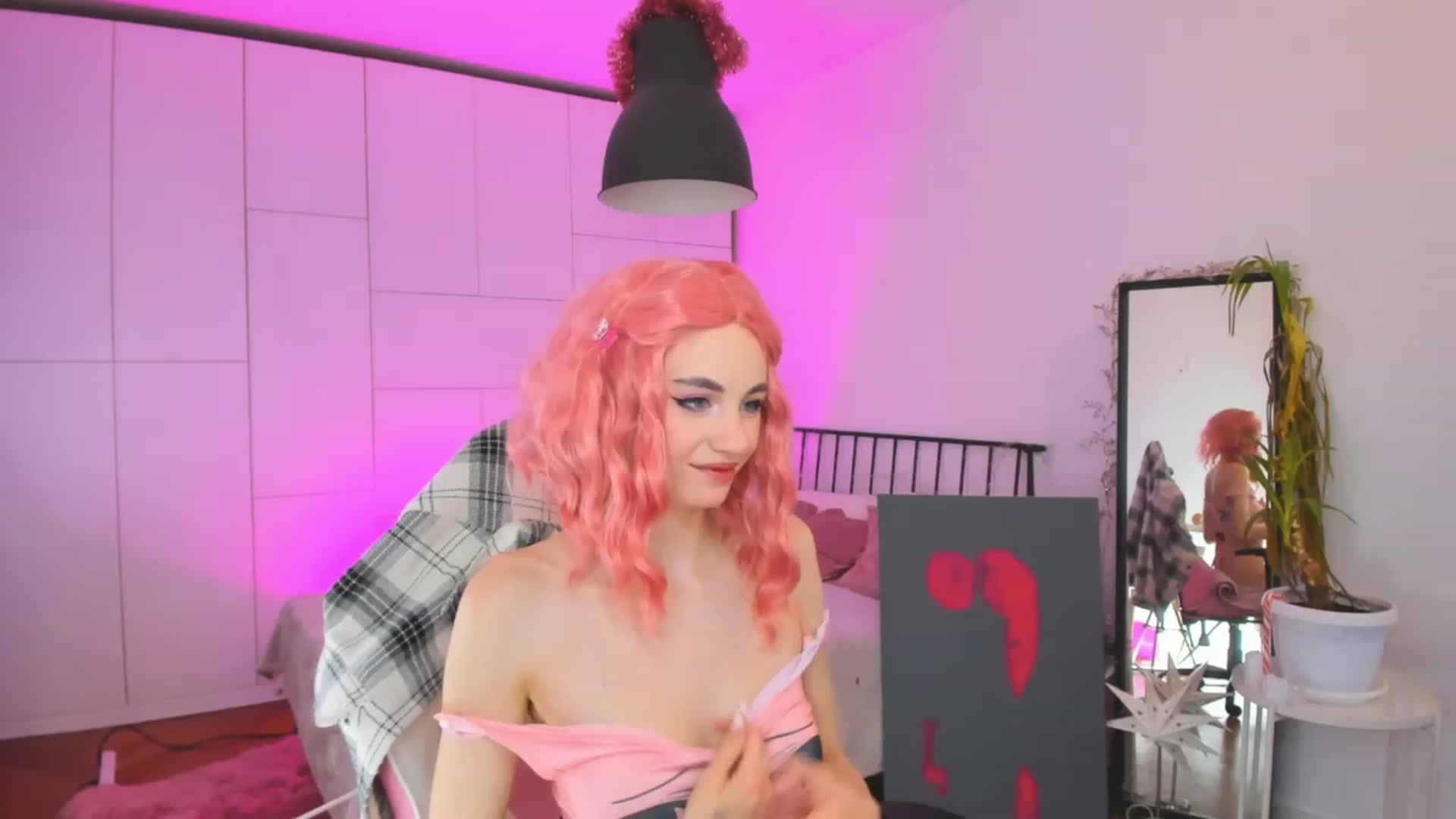 Gallery image thumbnail from Alyssa_Smit's myfreecams stream on, 02/21/2023, 09:45 image 17 of 20