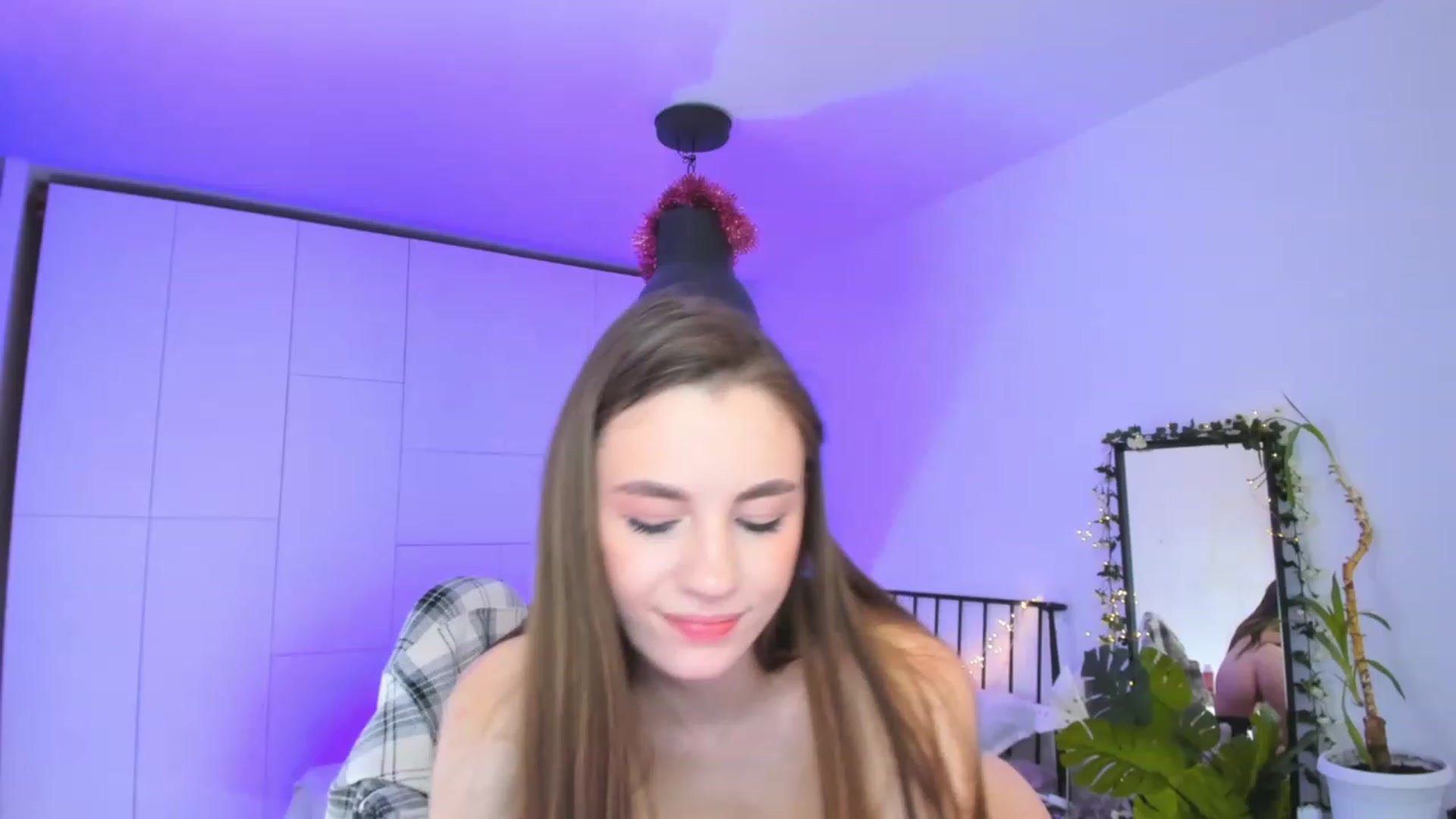 Gallery image thumbnail from Alyssa_Smit's myfreecams stream on, 03/12/2023, 10:49 image 7 of 20