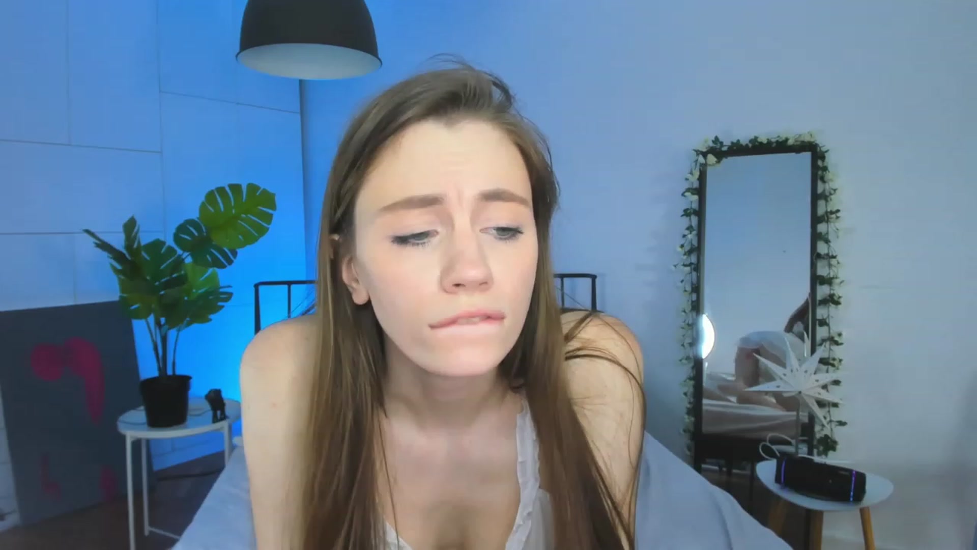 Gallery image thumbnail from Alyssa_Smit's myfreecams stream on, 05/11/2023, 11:01 image 16 of 20