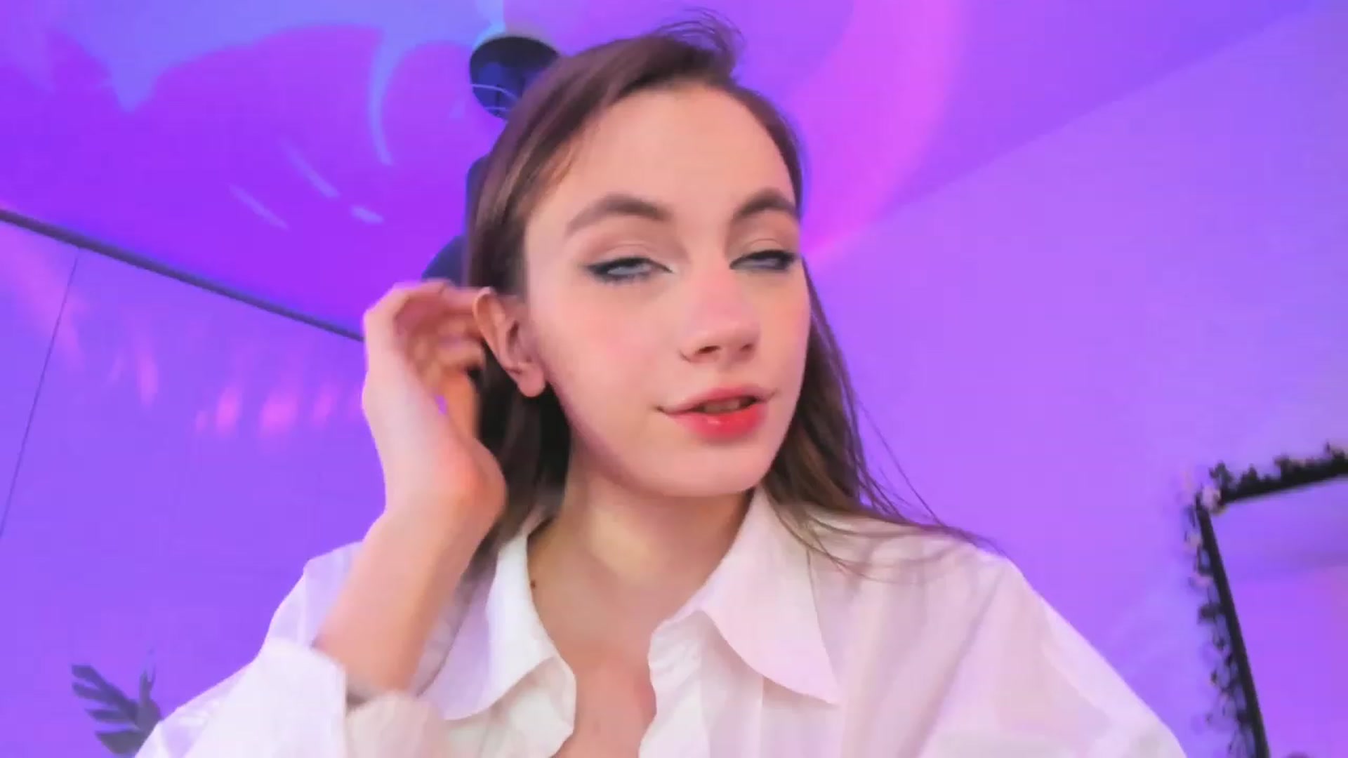 Gallery image thumbnail from Alyssa_Smit's myfreecams stream on, 05/20/2023, 21:42 image 11 of 20