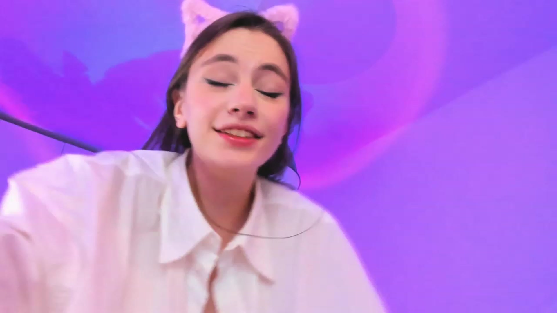 Gallery image thumbnail from Alyssa_Smit's myfreecams stream on, 05/20/2023, 21:42 image 20 of 20