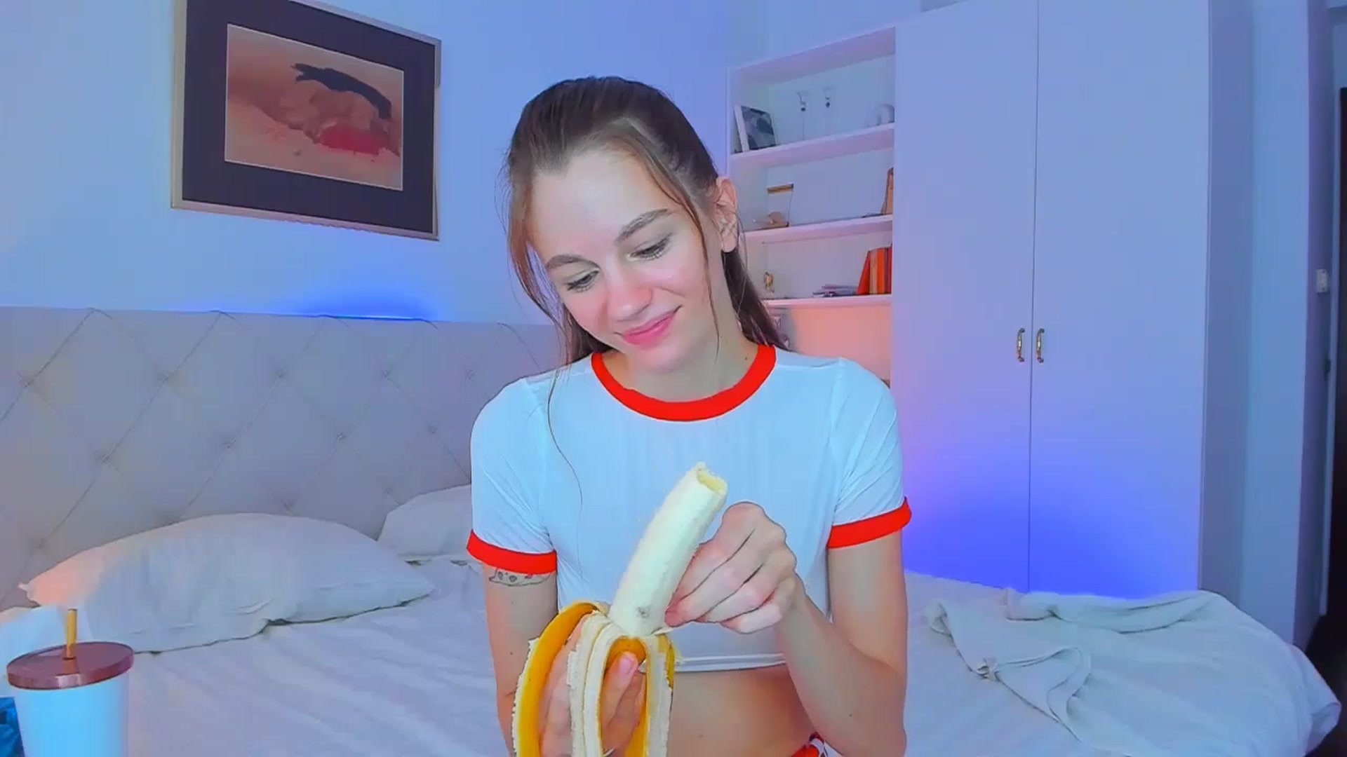 Gallery image thumbnail from Alyssa_Smit's myfreecams stream on, 08/03/2024, 09:13 image 12 of 20