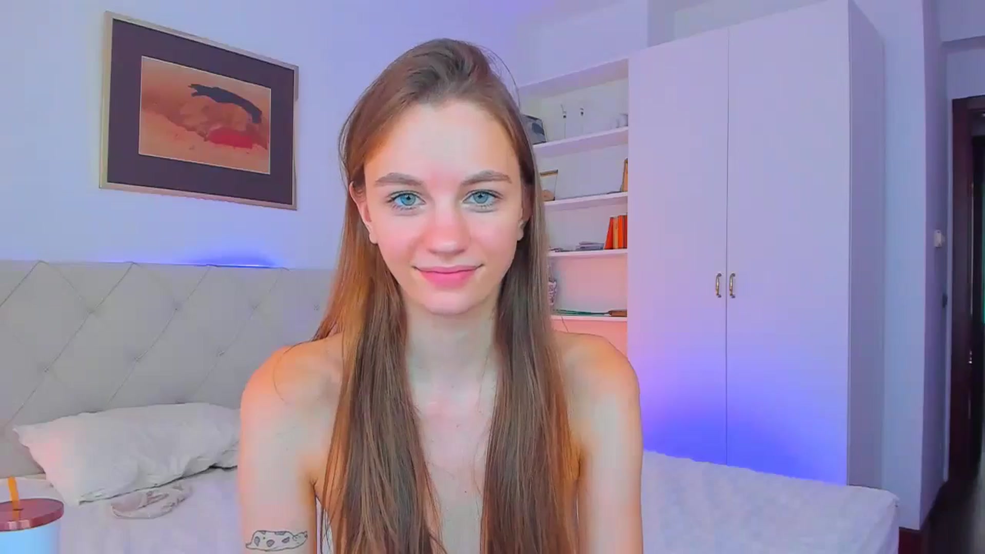 Gallery image thumbnail from Alyssa_Smit's myfreecams stream on, 08/06/2024, 12:26 image 16 of 20