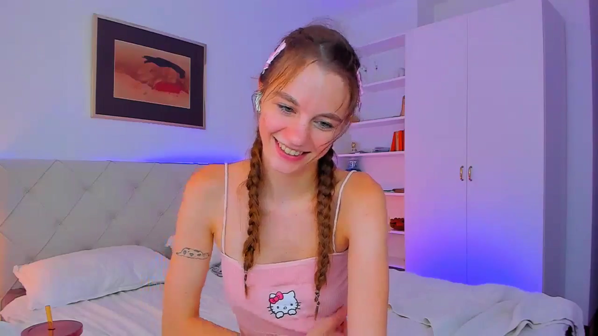 Gallery image thumbnail from Alyssa_Smit's myfreecams stream on, 08/13/2024, 12:14 image 6 of 20