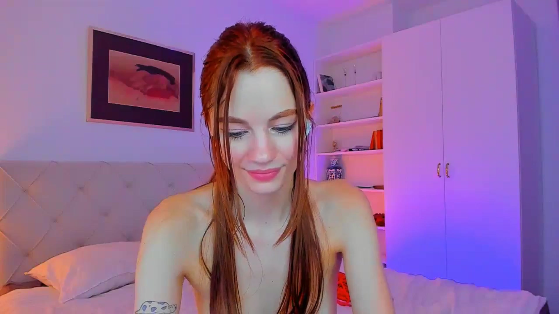 Gallery image thumbnail from Alyssa_Smit's myfreecams stream on, 09/02/2024, 24:38 image 14 of 20