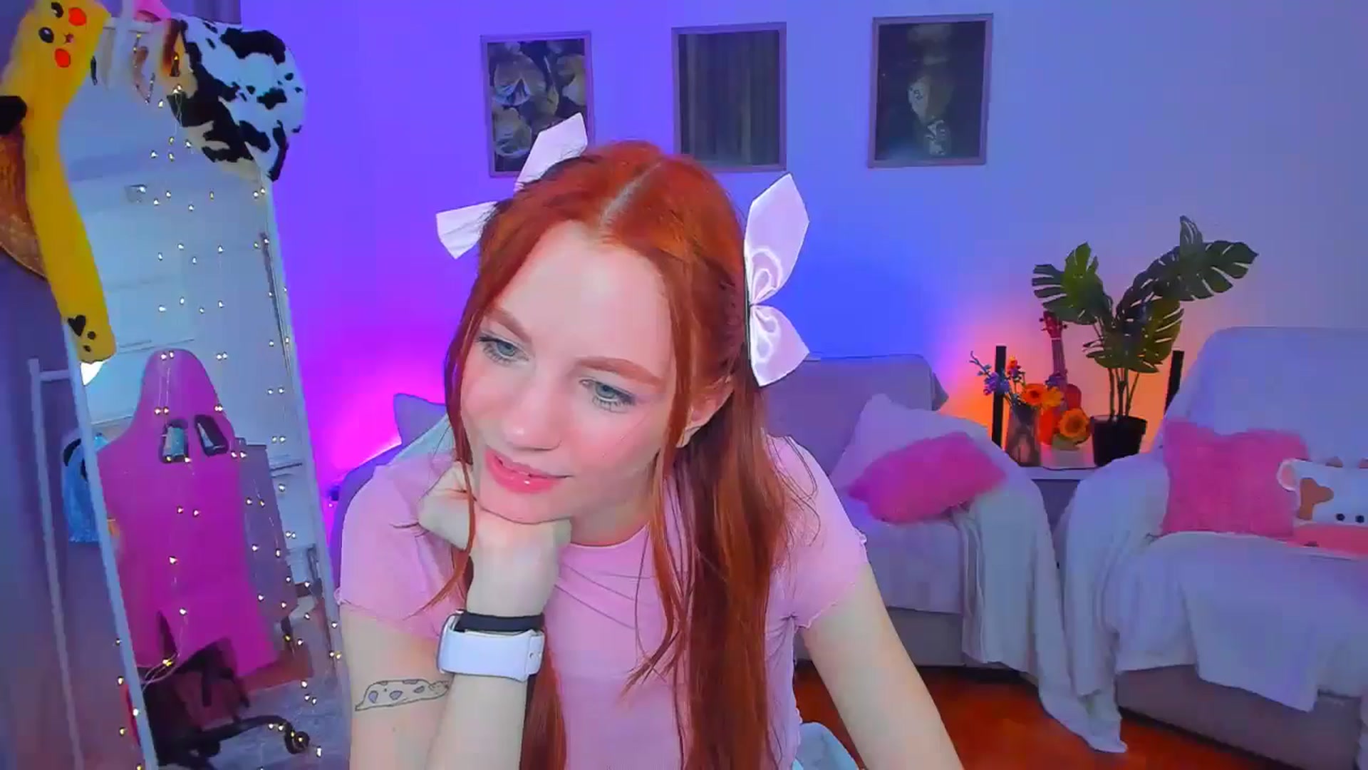 Gallery image thumbnail from Alyssa_Smit's myfreecams stream on, 10/24/2024, 12:50 image 19 of 20