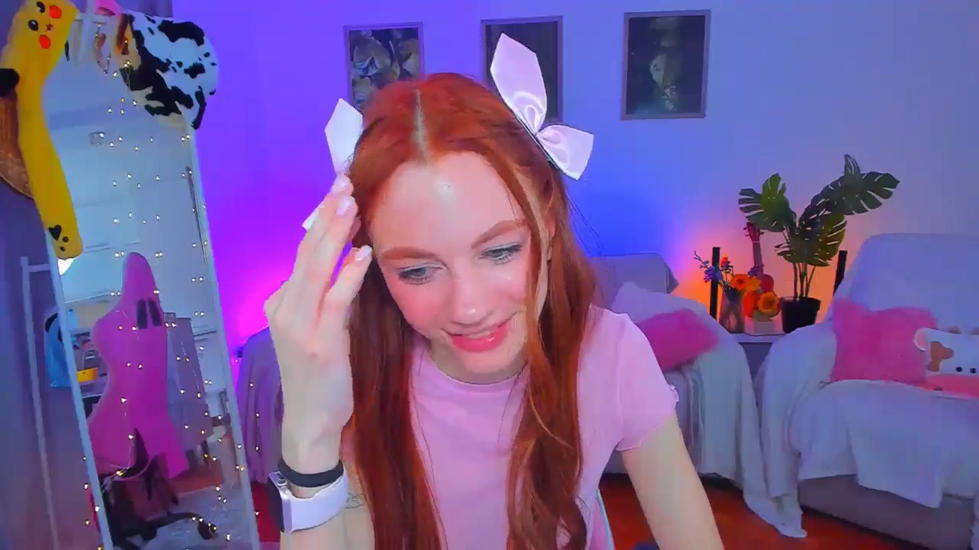 Gallery image thumbnail from Alyssa_Smit's myfreecams stream on, 10/24/2024, 12:50 image 11 of 20