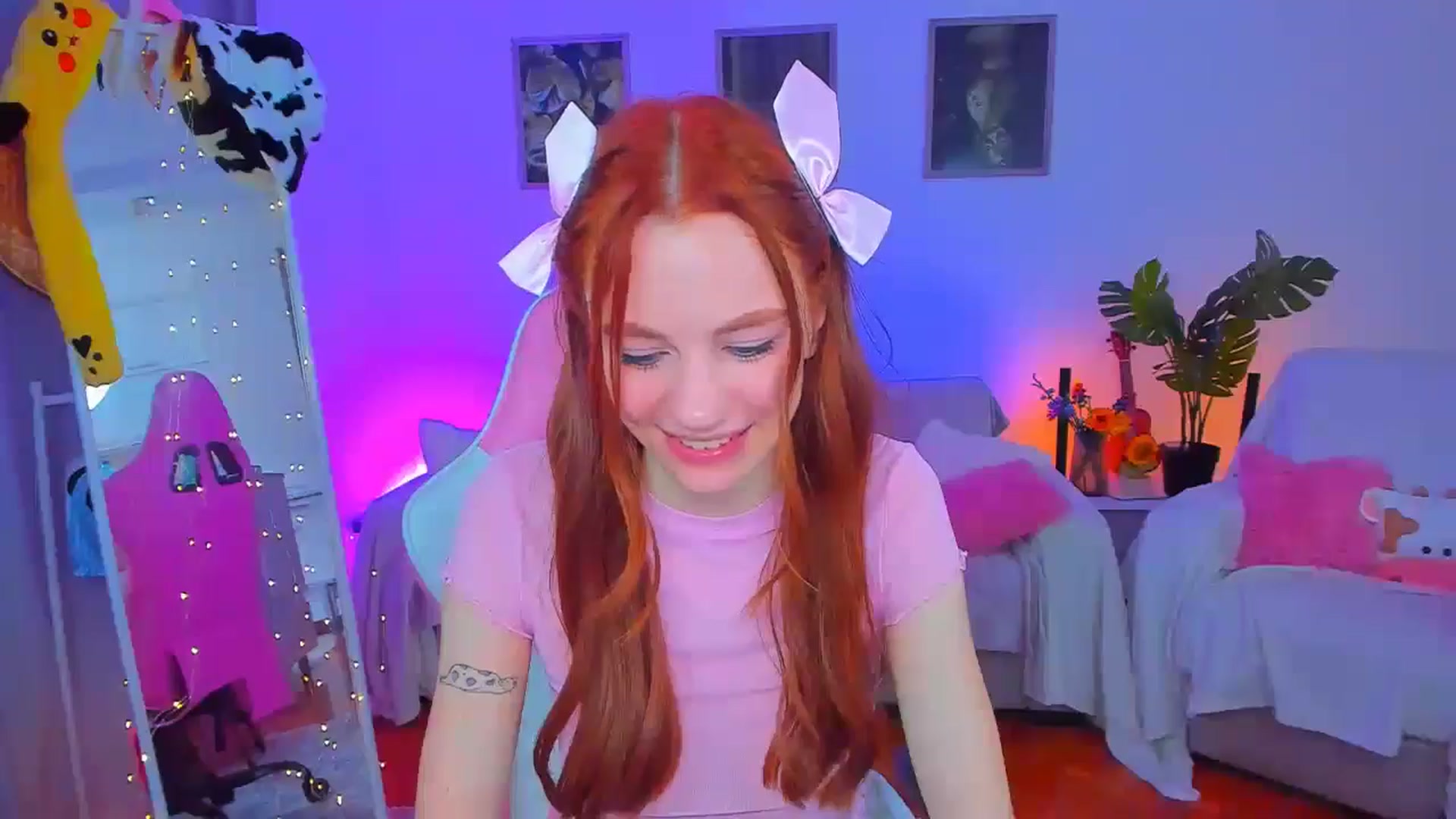 Gallery image thumbnail from Alyssa_Smit's myfreecams stream on, 10/24/2024, 12:50 image 20 of 20