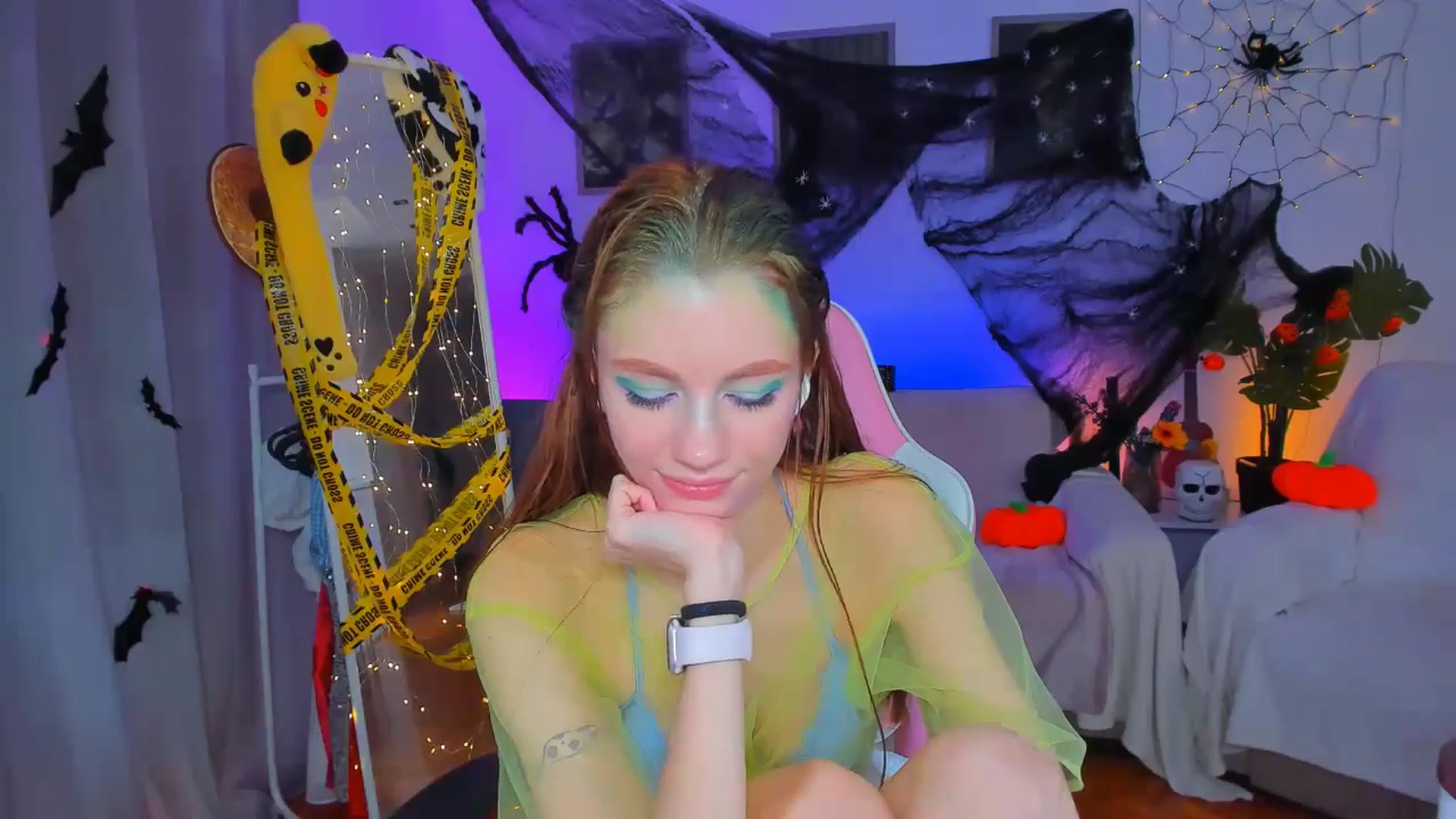 Gallery image thumbnail from Alyssa_Smit's myfreecams stream on, 10/31/2024, 12:50 image 4 of 20