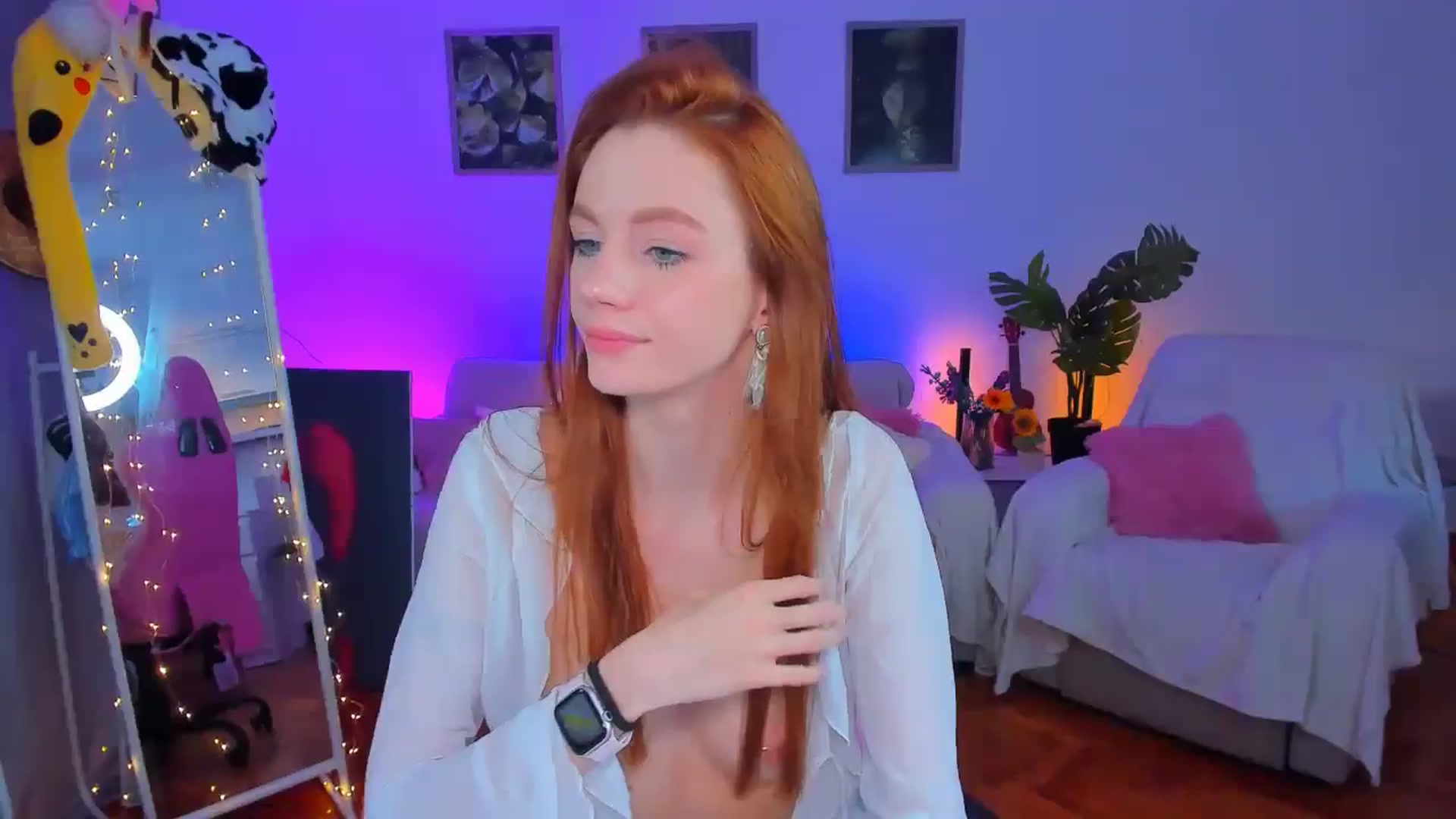 Gallery image thumbnail from Alyssa_Smit's myfreecams stream on, 11/10/2024, 14:19 image 17 of 20
