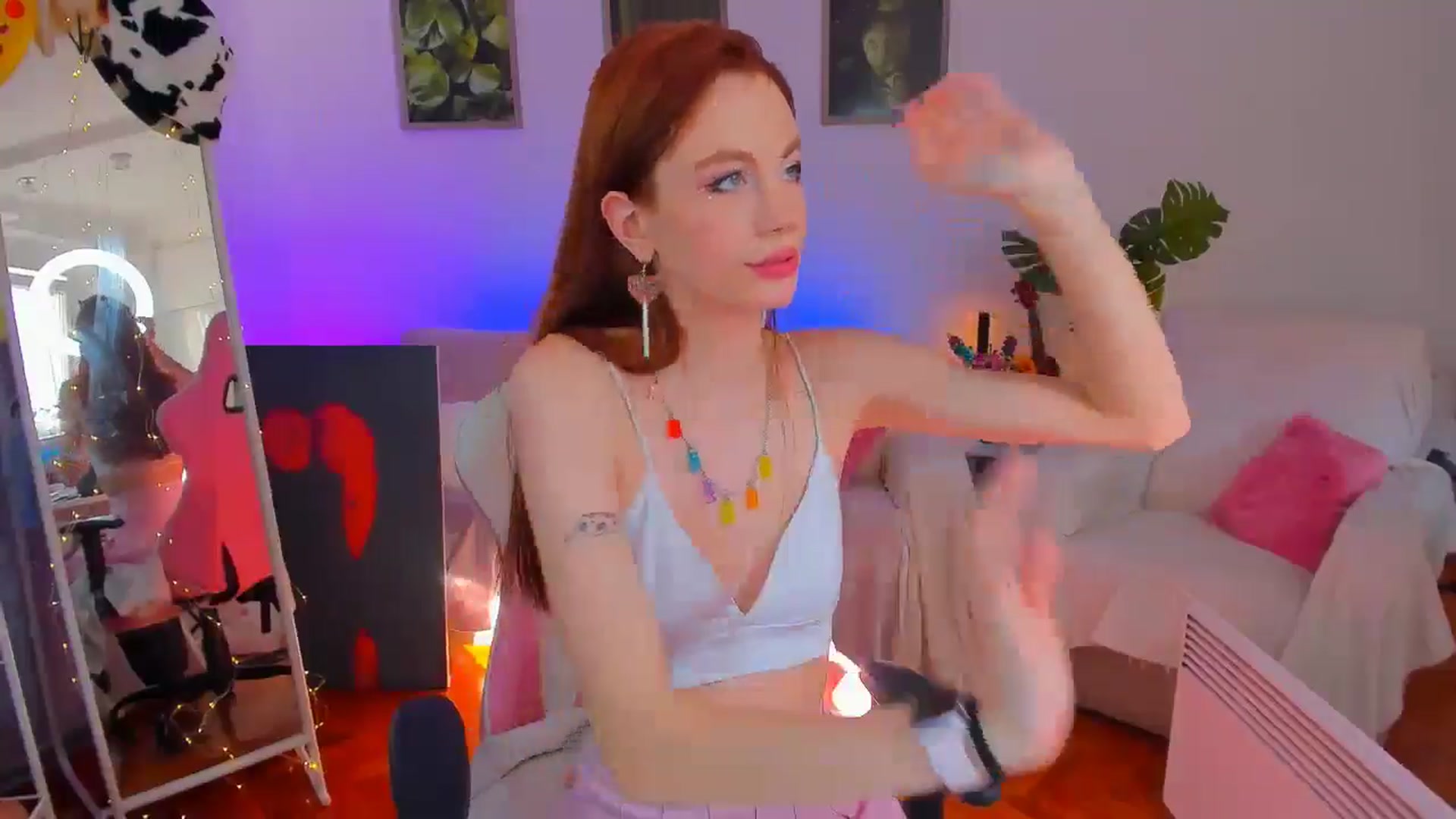 Gallery image thumbnail from Alyssa_Smit's myfreecams stream on, 11/27/2024, 11:43 image 2 of 20
