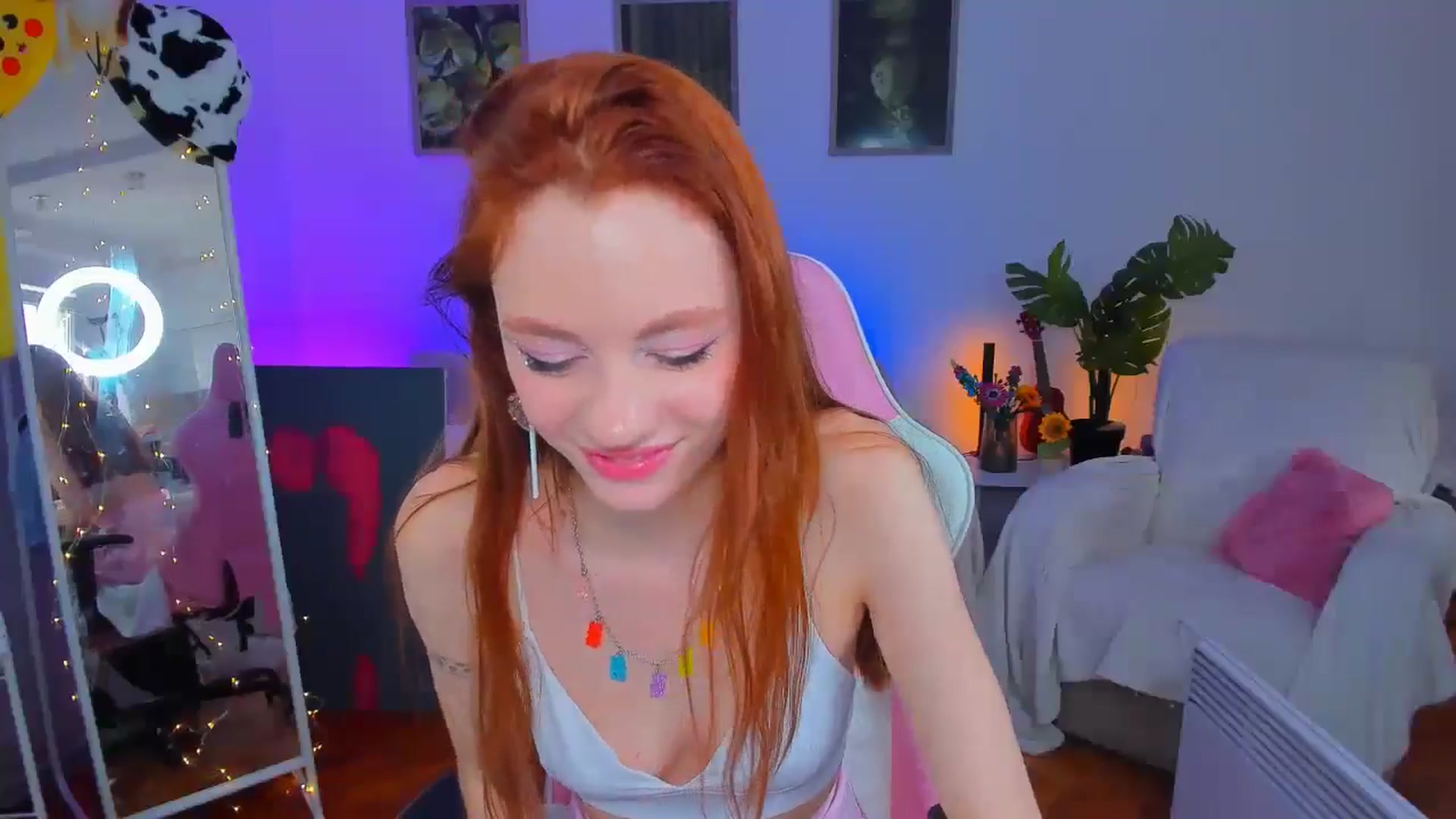 Gallery image thumbnail from Alyssa_Smit's myfreecams stream on, 11/27/2024, 11:43 image 7 of 20