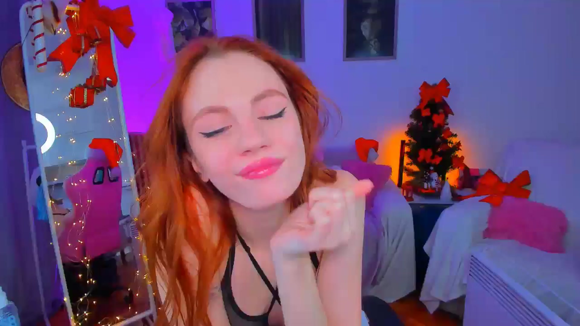 Gallery image thumbnail from Alyssa_Smit's myfreecams stream on, 12/15/2024, 14:11 image 4 of 20