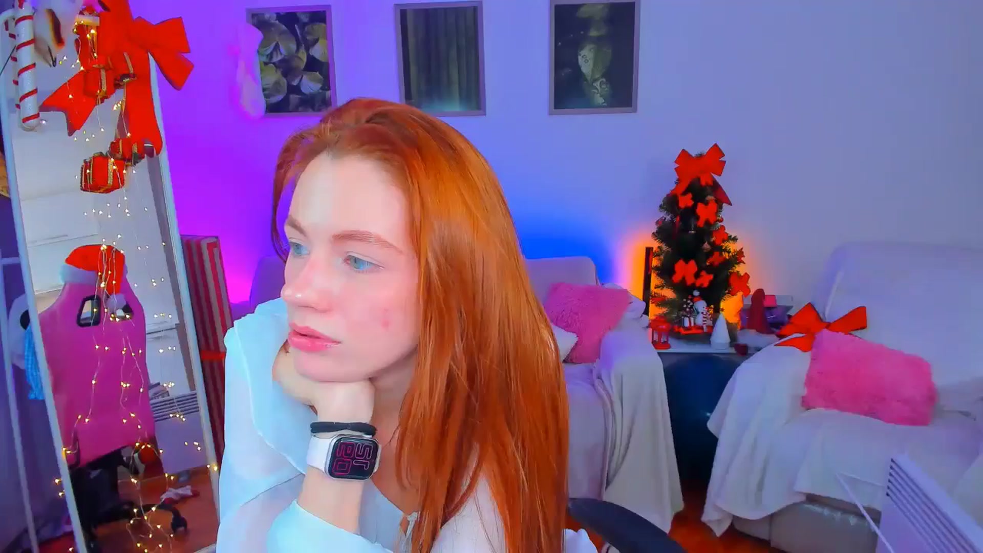 Gallery image thumbnail from Alyssa_Smit's myfreecams stream on, 12/18/2024, 11:18 image 15 of 20