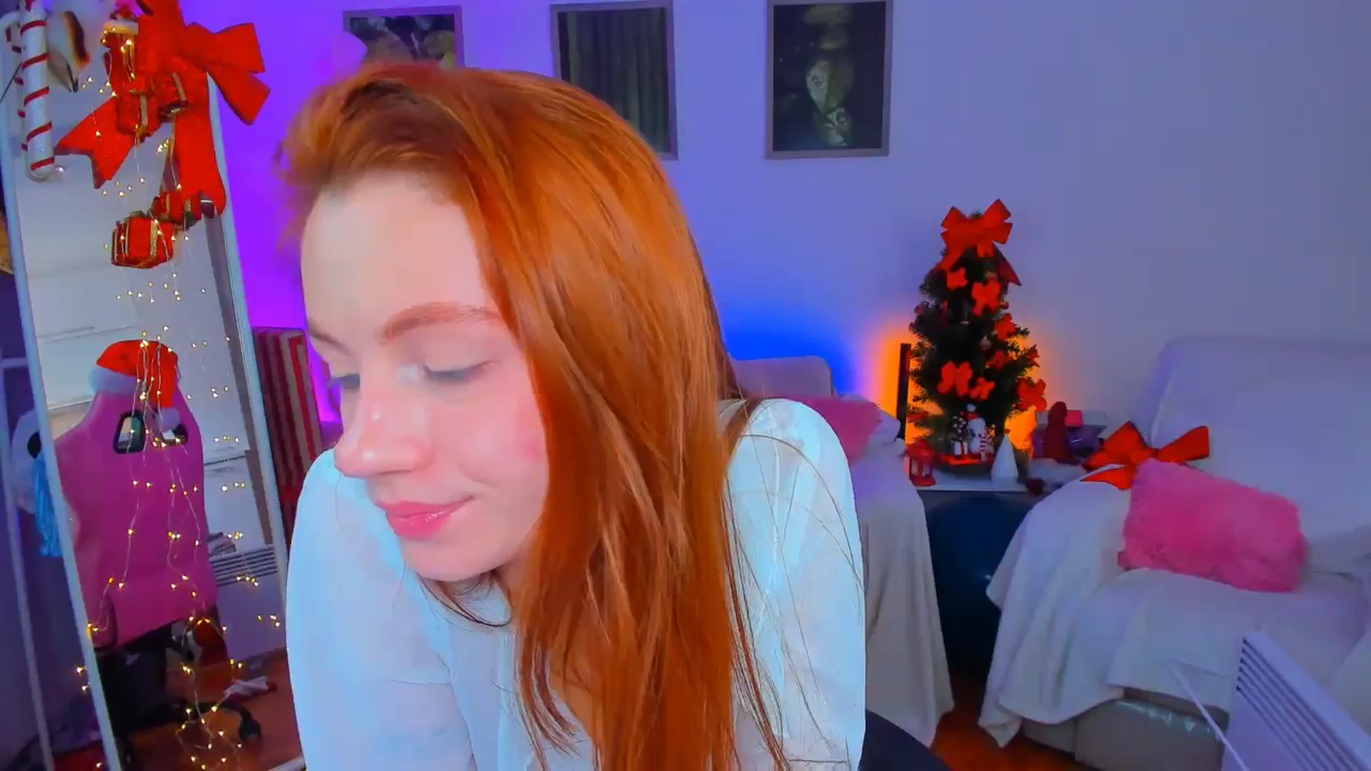 Gallery image thumbnail from Alyssa_Smit's myfreecams stream on, 12/18/2024, 11:18 image 20 of 20