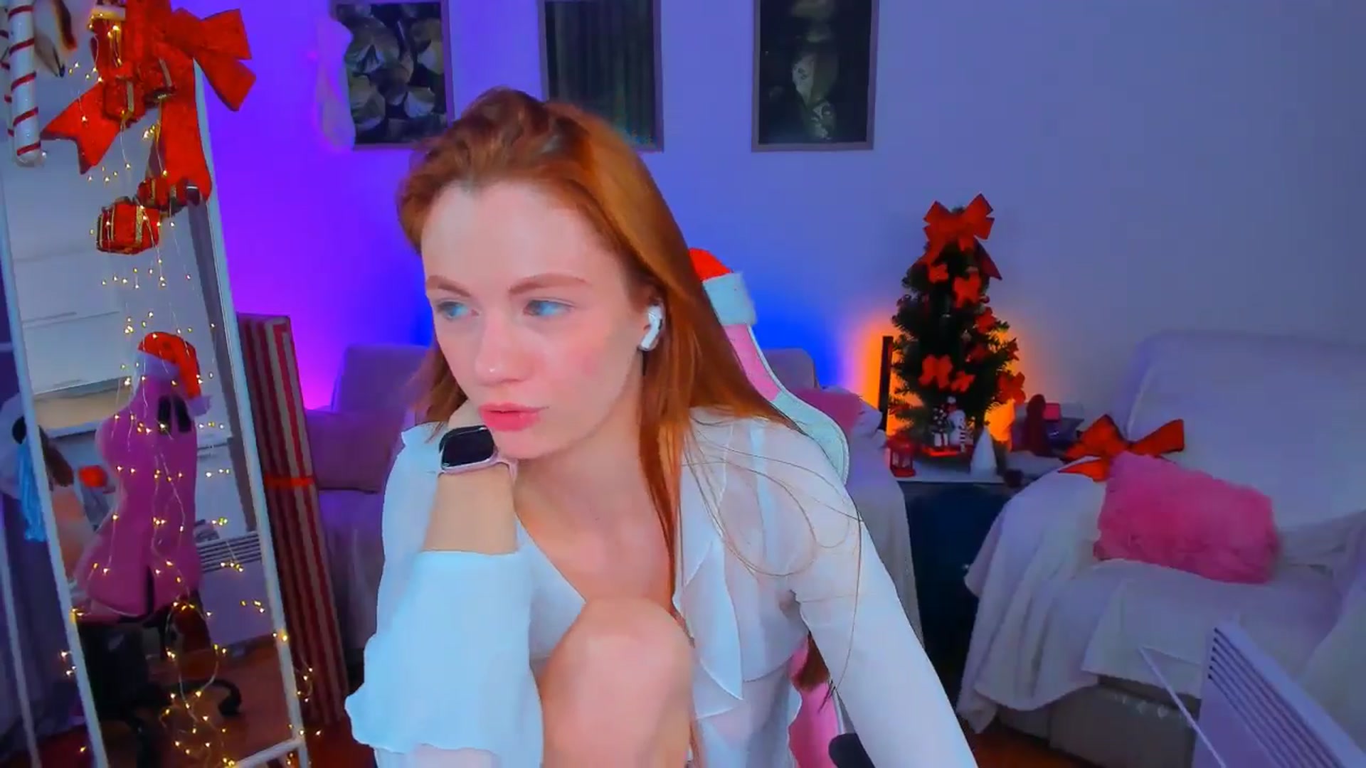 Gallery image thumbnail from Alyssa_Smit's myfreecams stream on, 12/18/2024, 11:56 image 15 of 20