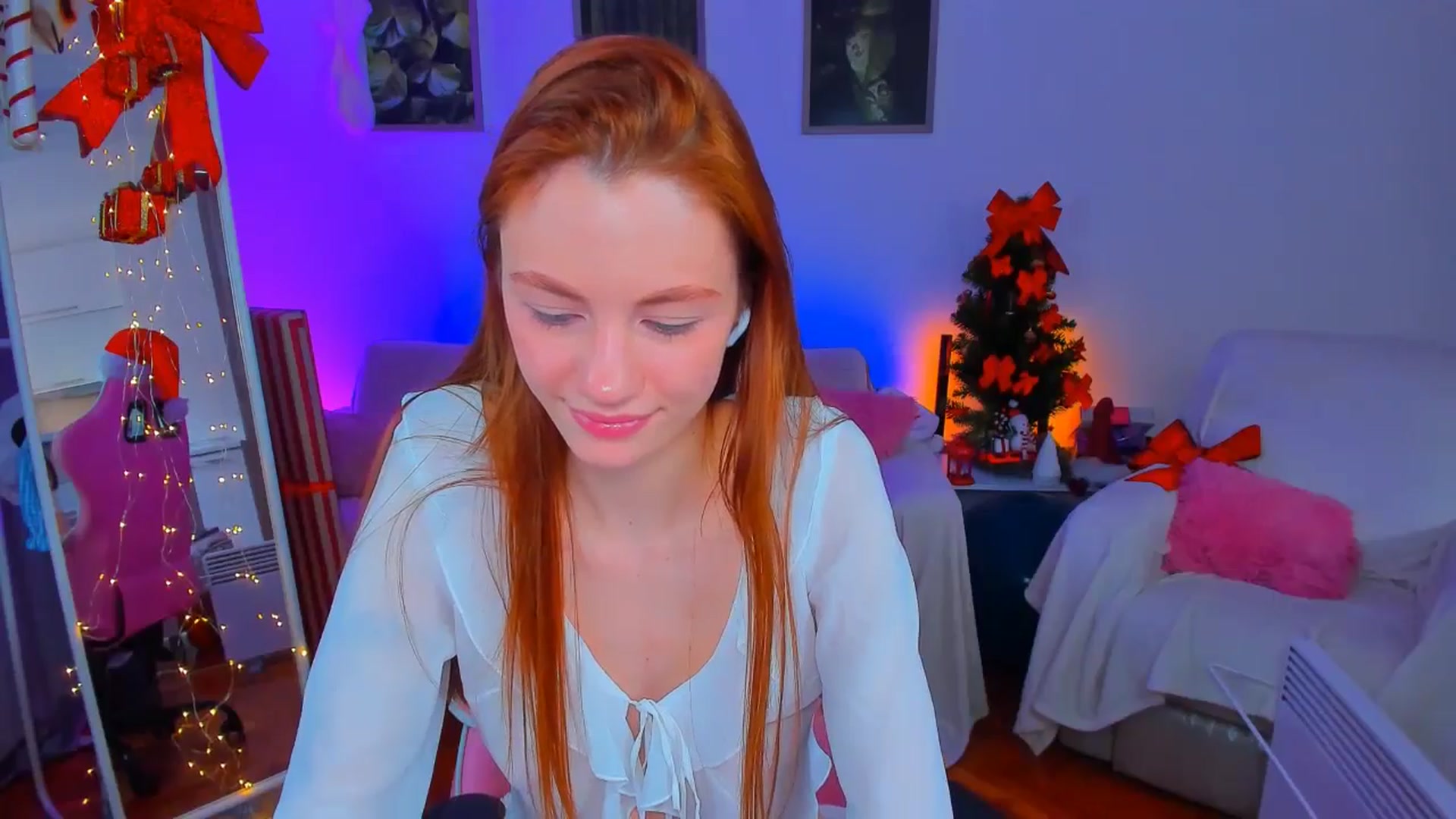 Gallery image thumbnail from Alyssa_Smit's myfreecams stream on, 12/18/2024, 11:56 image 9 of 20
