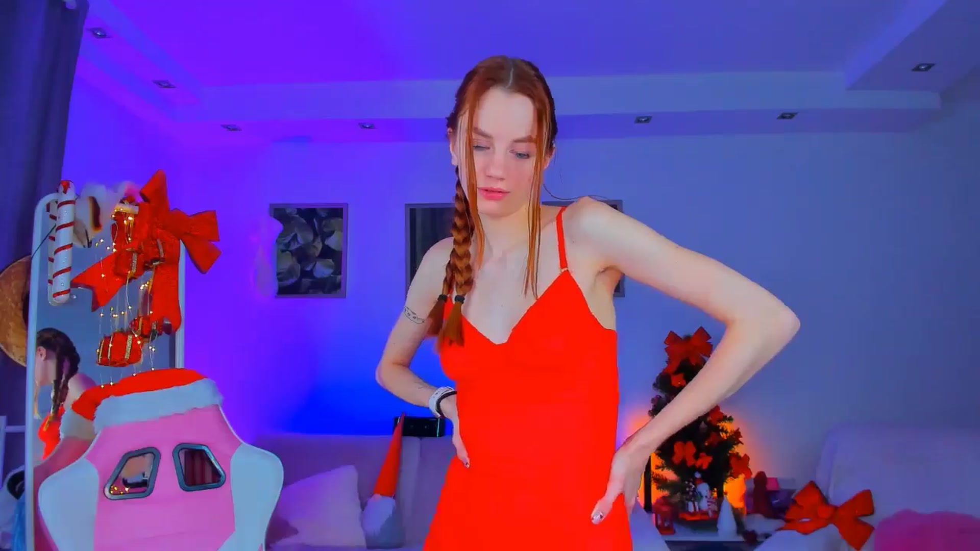 Gallery image thumbnail from Alyssa_Smit's myfreecams stream on, 12/19/2024, 14:47 image 17 of 20