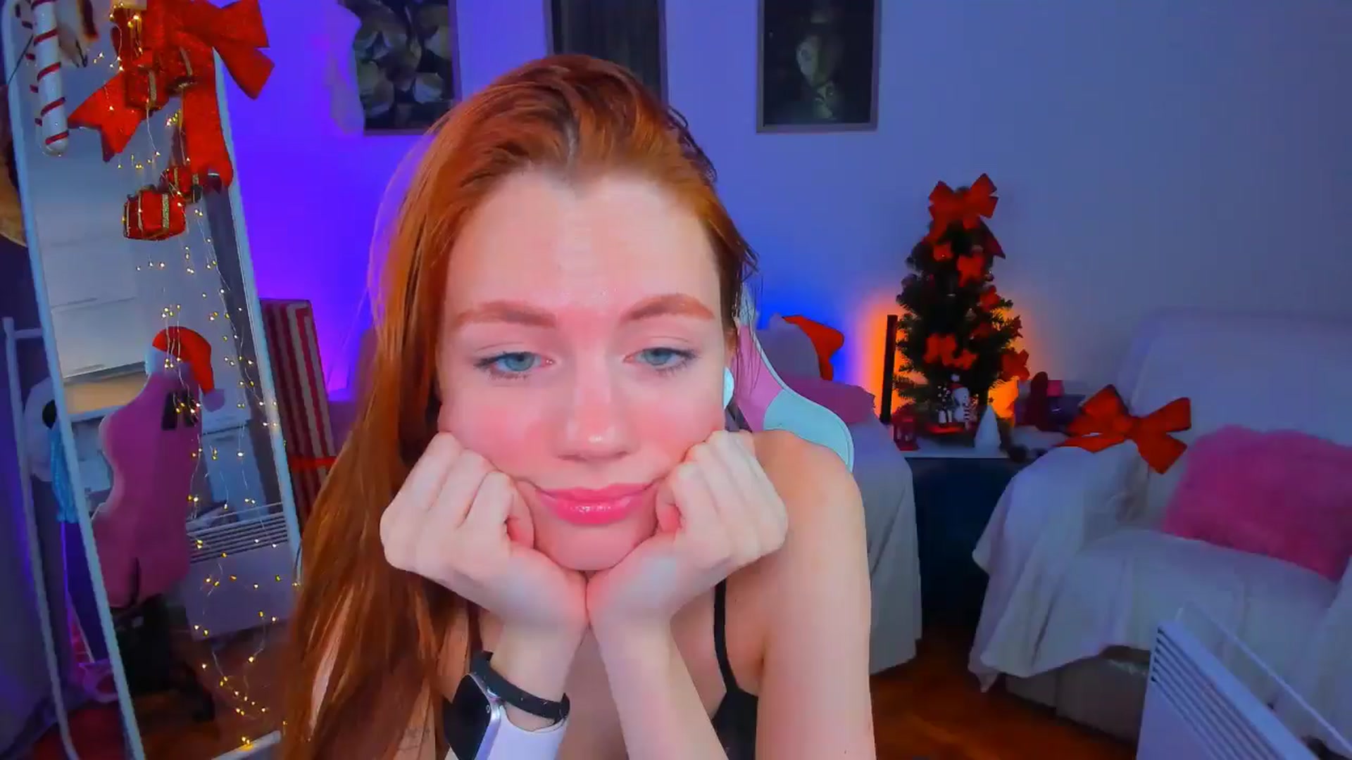 Gallery image thumbnail from Alyssa_Smit's myfreecams stream on, 12/19/2024, 14:47 image 9 of 20