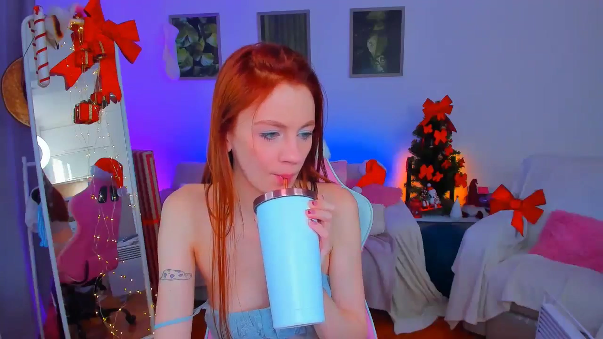 Gallery image thumbnail from Alyssa_Smit's myfreecams stream on, 12/22/2024, 12:30 image 9 of 20