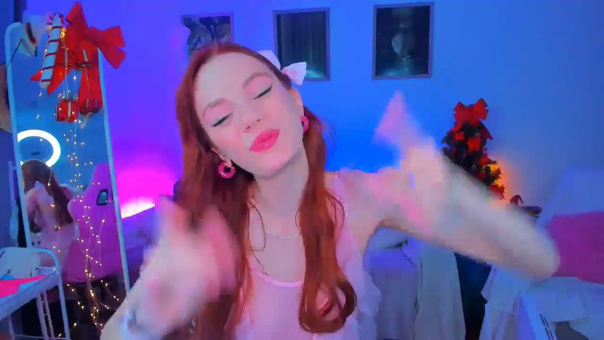 Gallery image thumbnail from Alyssa_Smit's myfreecams stream on, 12/26/2024, 07:52 image 11 of 20