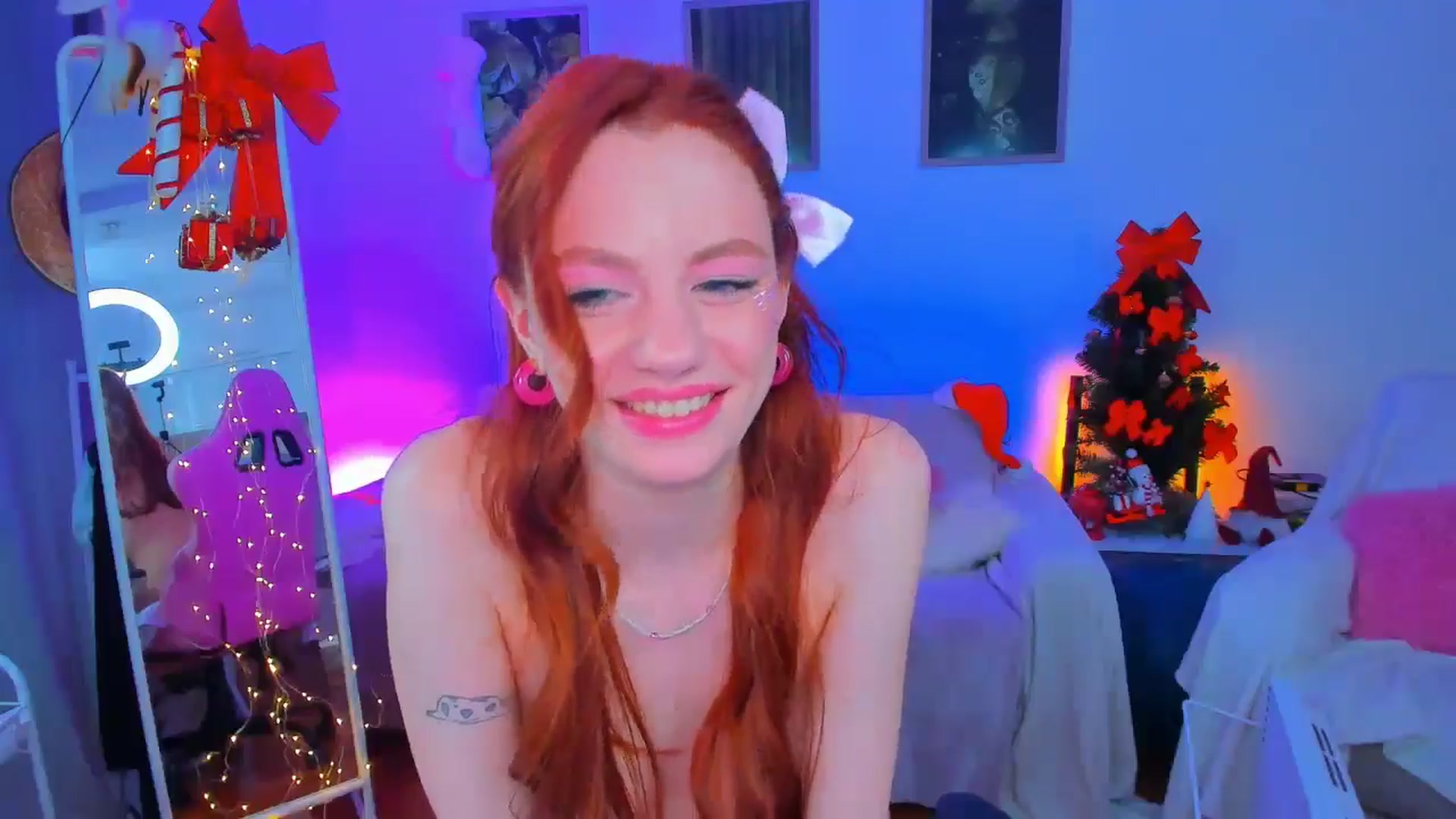 Gallery image thumbnail from Alyssa_Smit's myfreecams stream on, 12/26/2024, 10:17 image 20 of 20