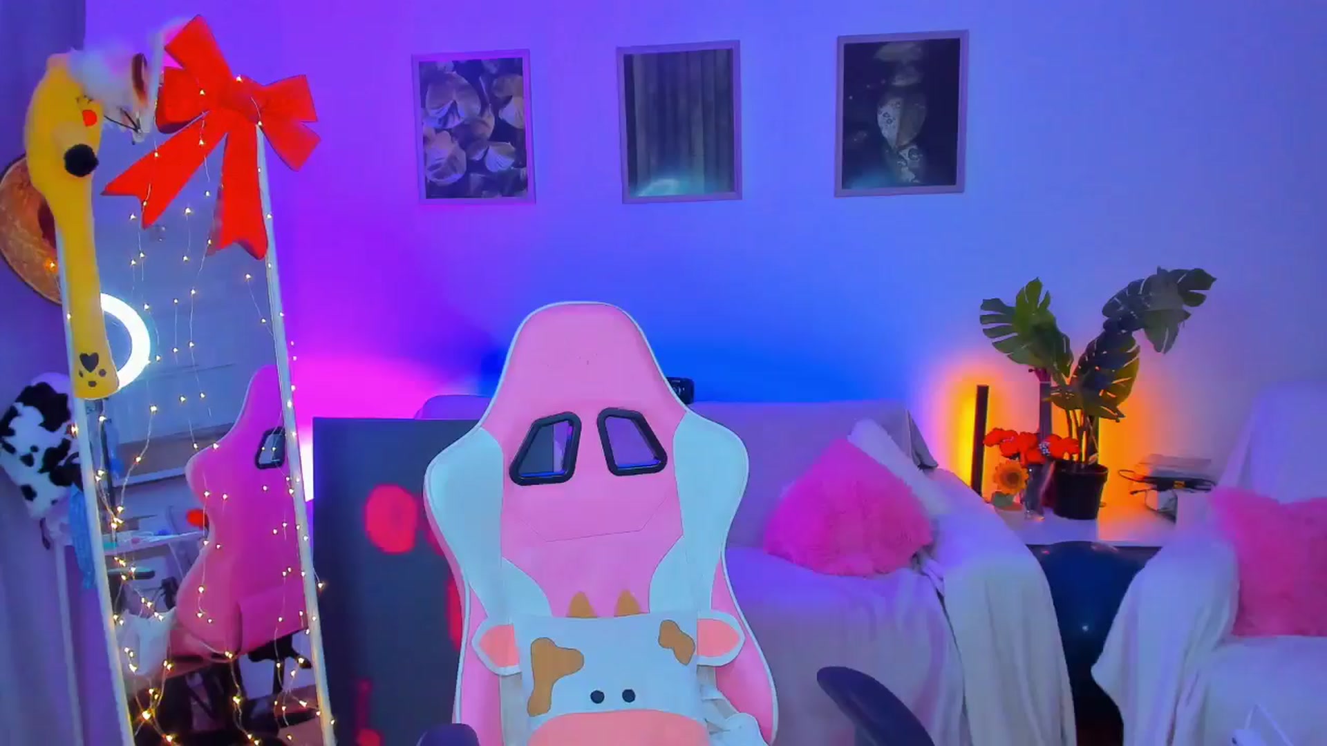 Gallery image thumbnail from Alyssa_Smit's myfreecams stream on, 01/19/2025, 14:58 image 13 of 20