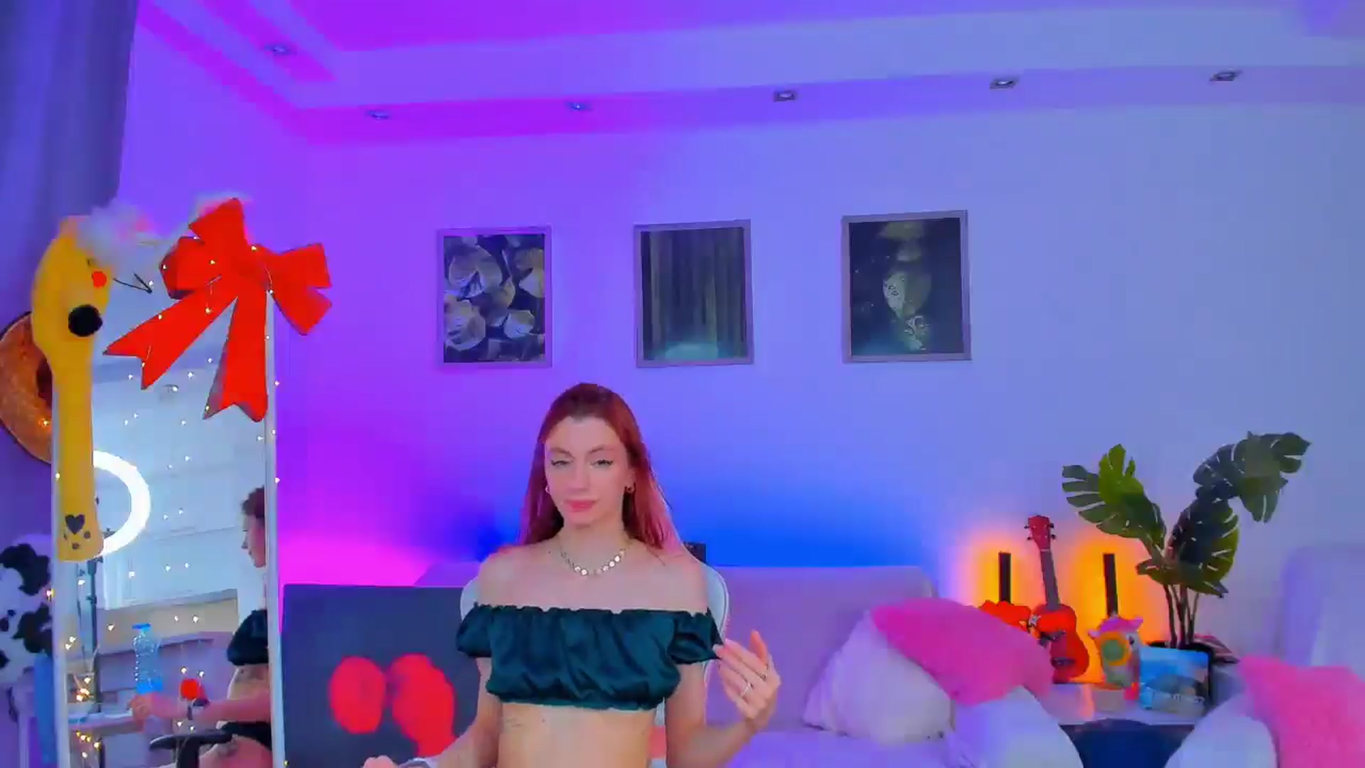 Gallery image thumbnail from Alyssa_Smit's myfreecams stream on, 01/23/2025, 12:18 image 12 of 20