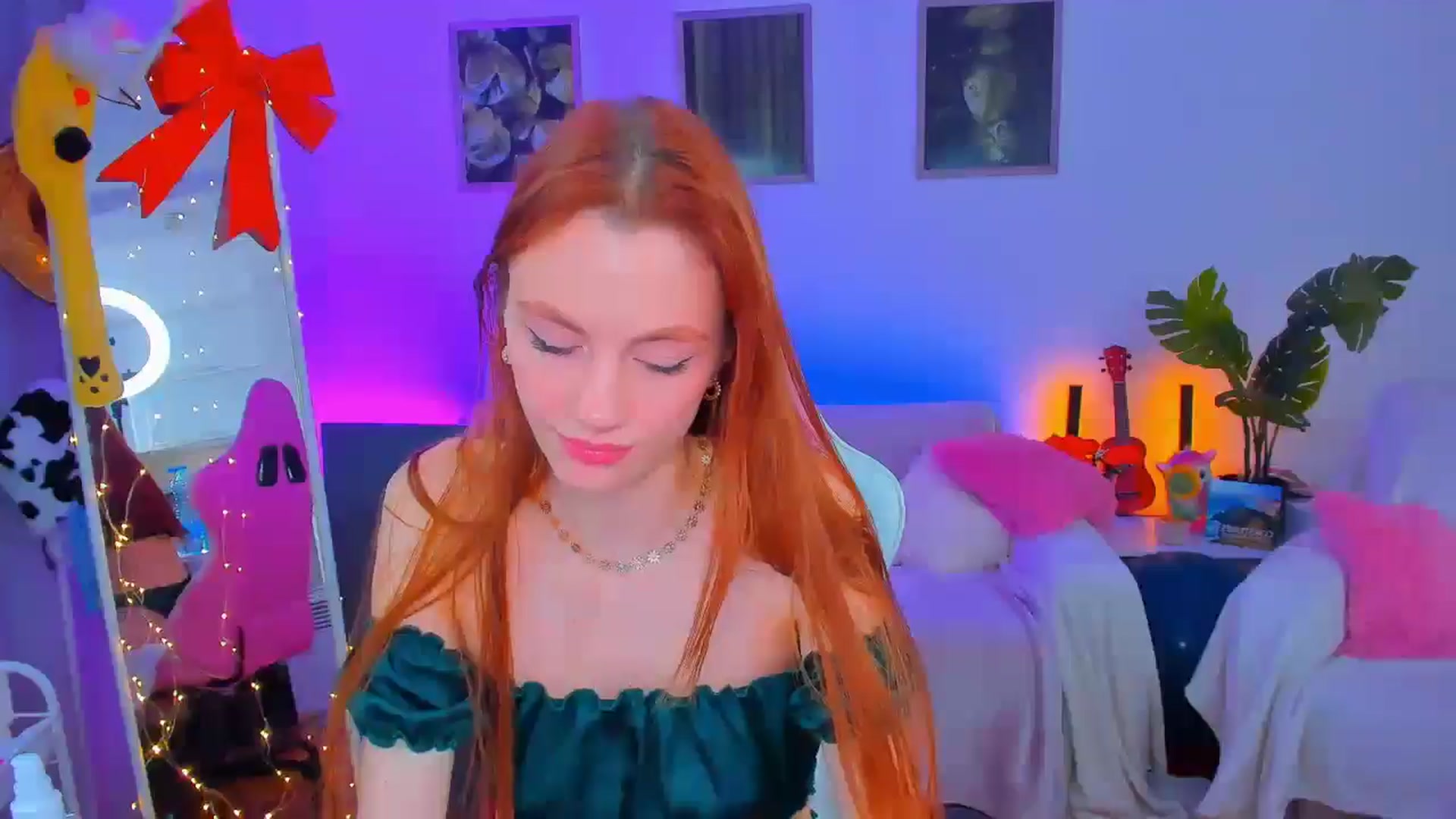 Gallery image thumbnail from Alyssa_Smit's myfreecams stream on, 01/23/2025, 12:18 image 14 of 20