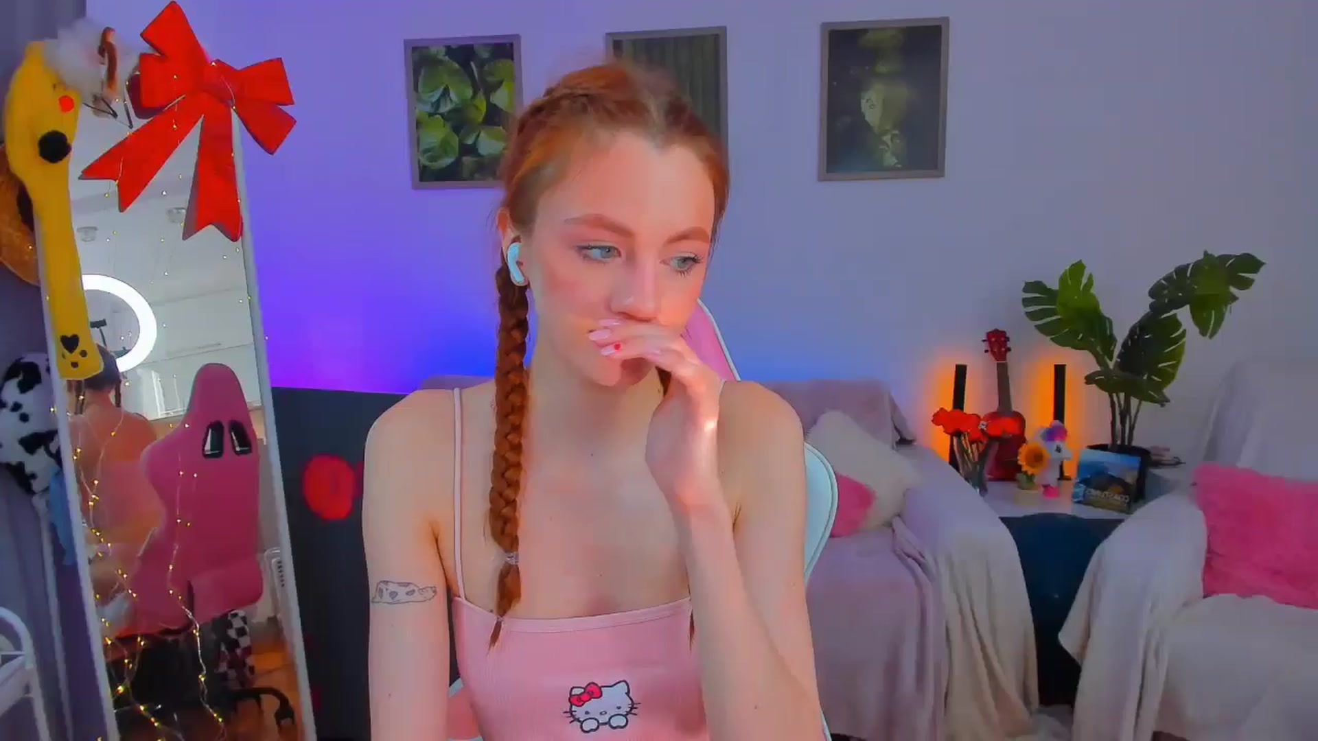 Gallery image thumbnail from Alyssa_Smit's myfreecams stream on, 01/25/2025, 12:57 image 2 of 20