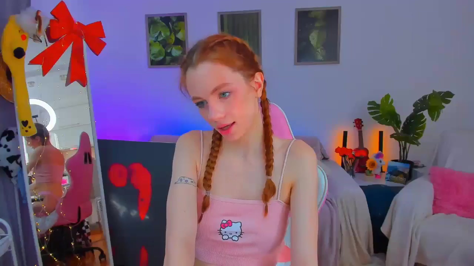 Gallery image thumbnail from Alyssa_Smit's myfreecams stream on, 01/25/2025, 12:57 image 1 of 20