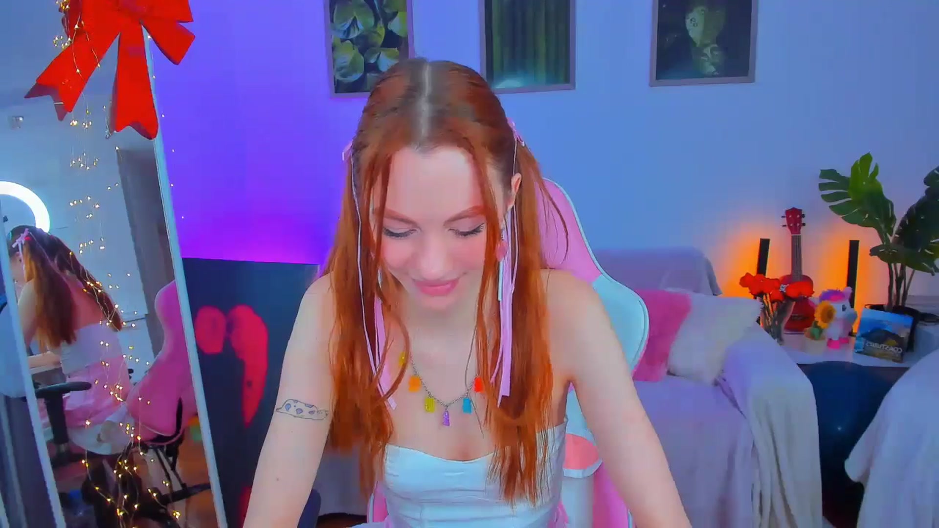 Gallery image thumbnail from Alyssa_Smit's myfreecams stream on, 01/29/2025, 13:52 image 3 of 20