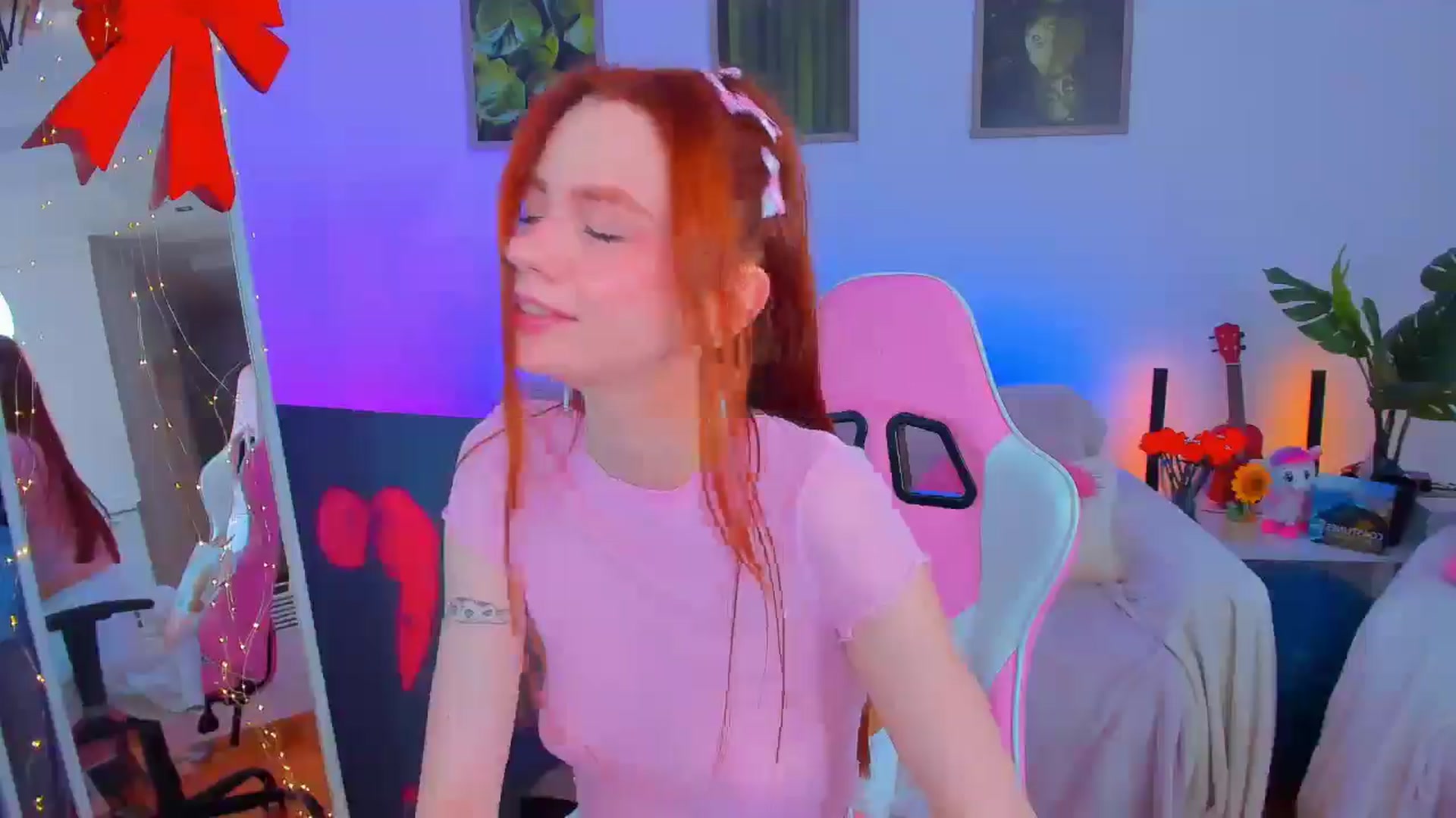 Gallery image thumbnail from Alyssa_Smit's myfreecams stream on, 02/06/2025, 10:32 image 9 of 20