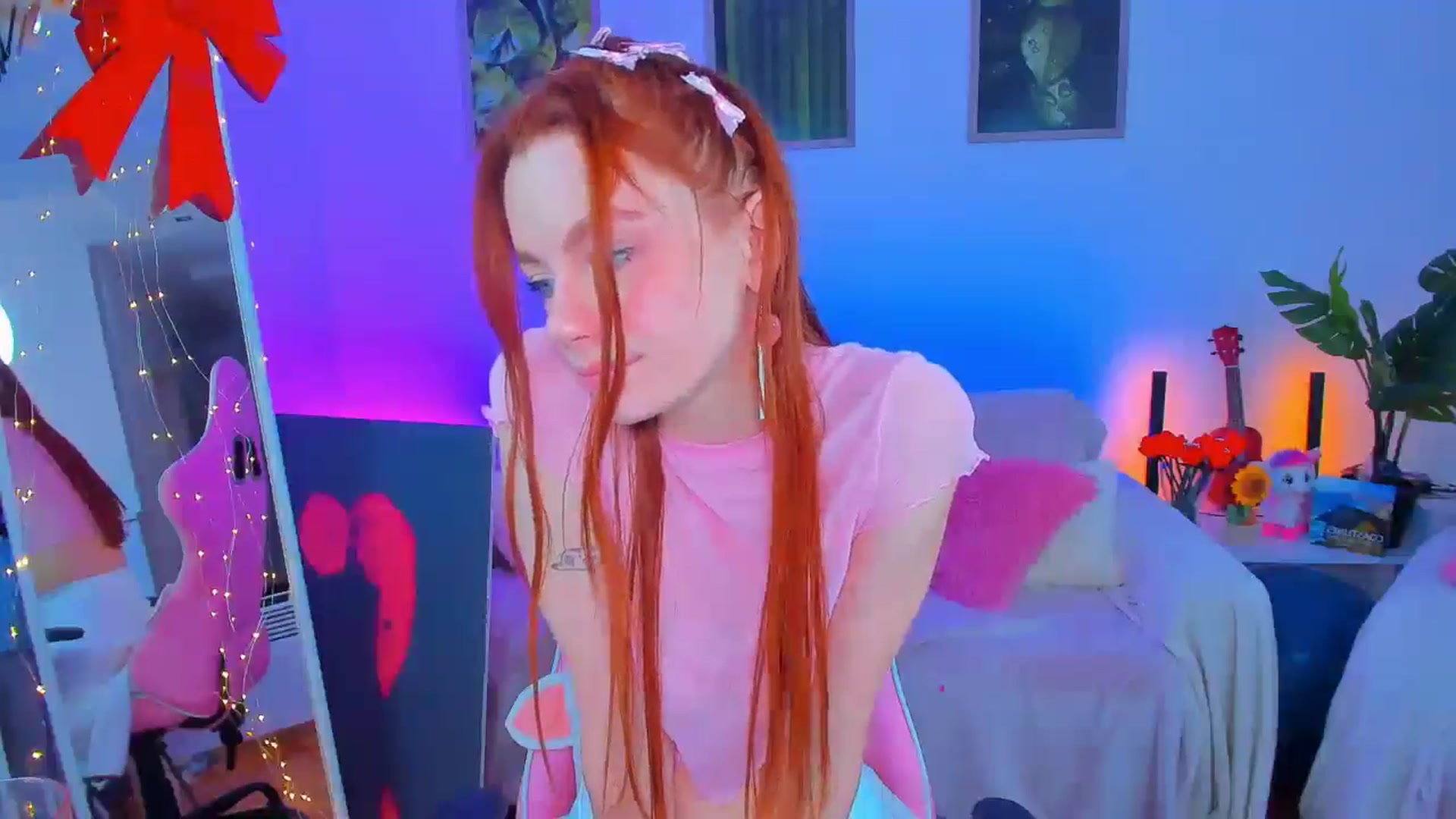 Gallery image thumbnail from Alyssa_Smit's myfreecams stream on, 02/06/2025, 14:23 image 8 of 20