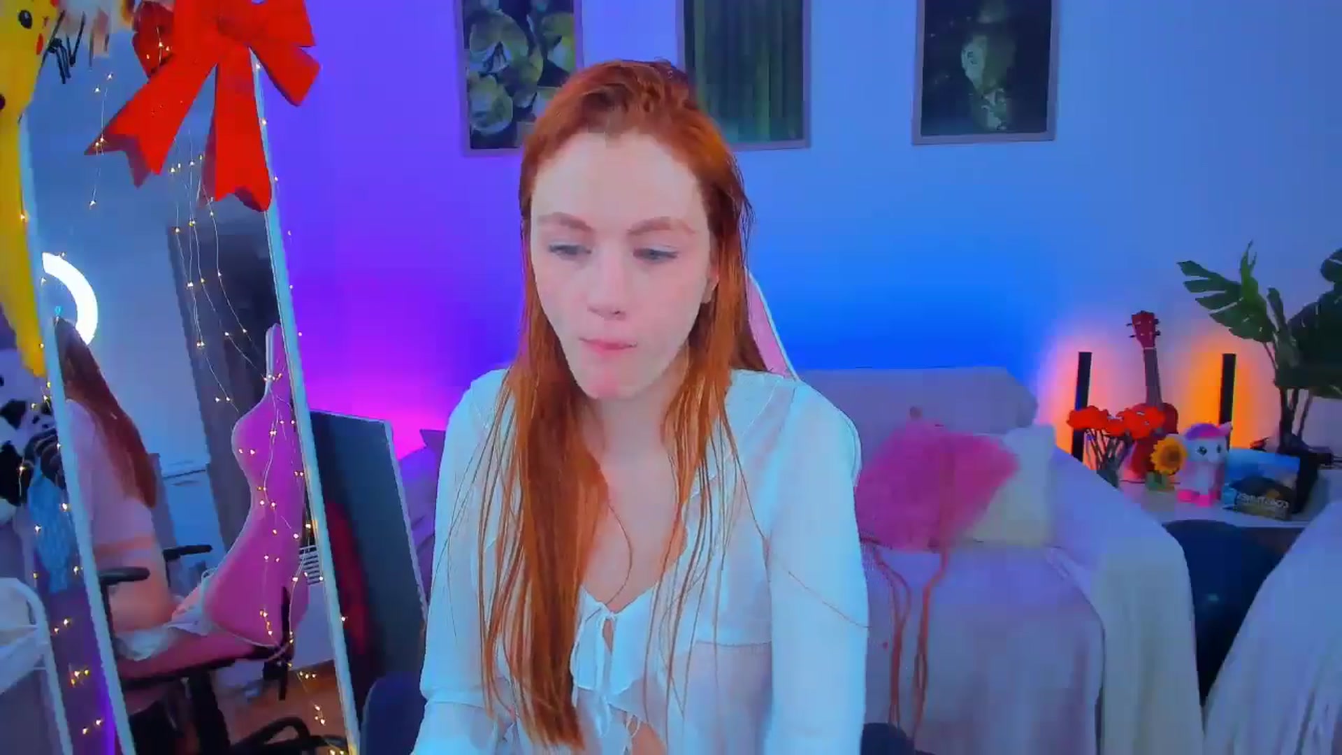 Gallery image thumbnail from Alyssa_Smit's myfreecams stream on, 02/09/2025, 14:36 image 16 of 20