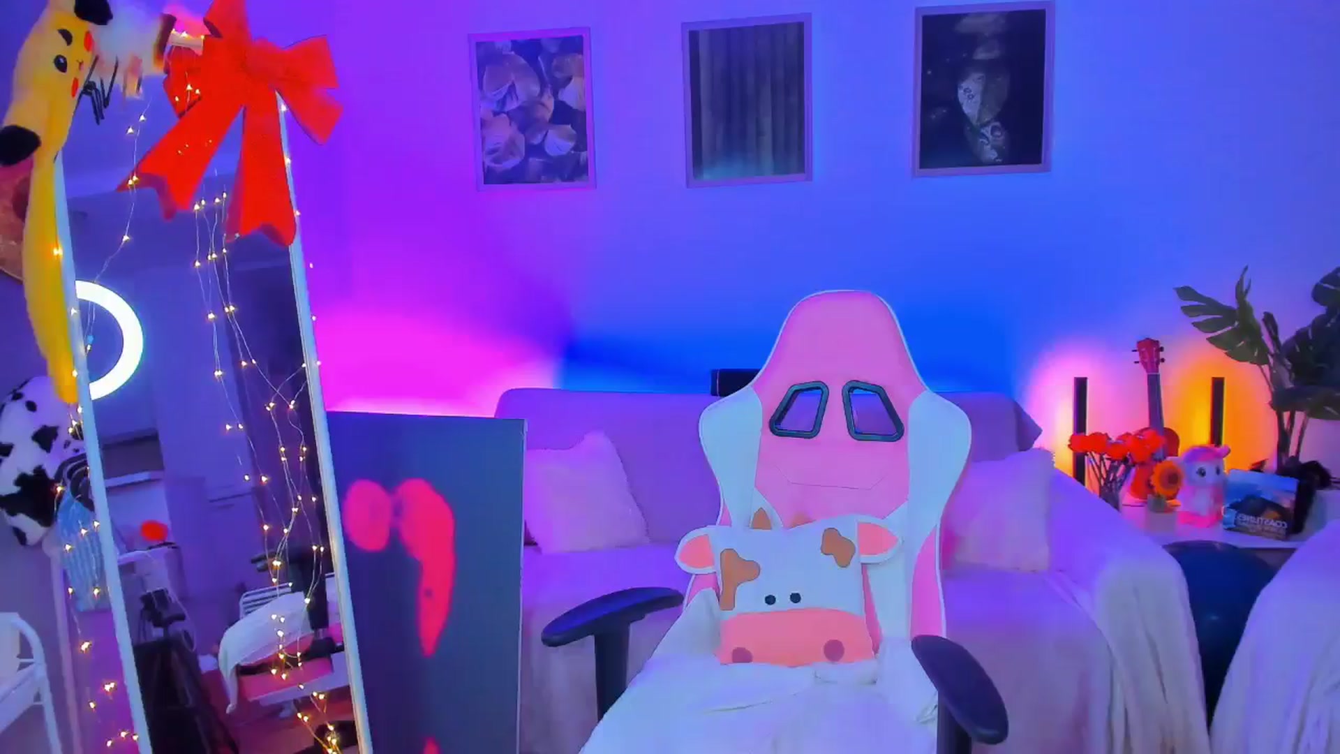 Gallery image thumbnail from Alyssa_Smit's myfreecams stream on, 02/10/2025, 01:46 image 18 of 20