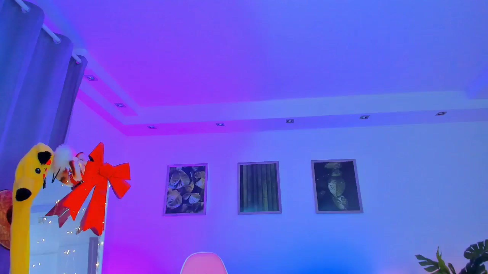 Gallery image thumbnail from Alyssa_Smit's myfreecams stream on, 02/16/2025, 14:42 image 1 of 20