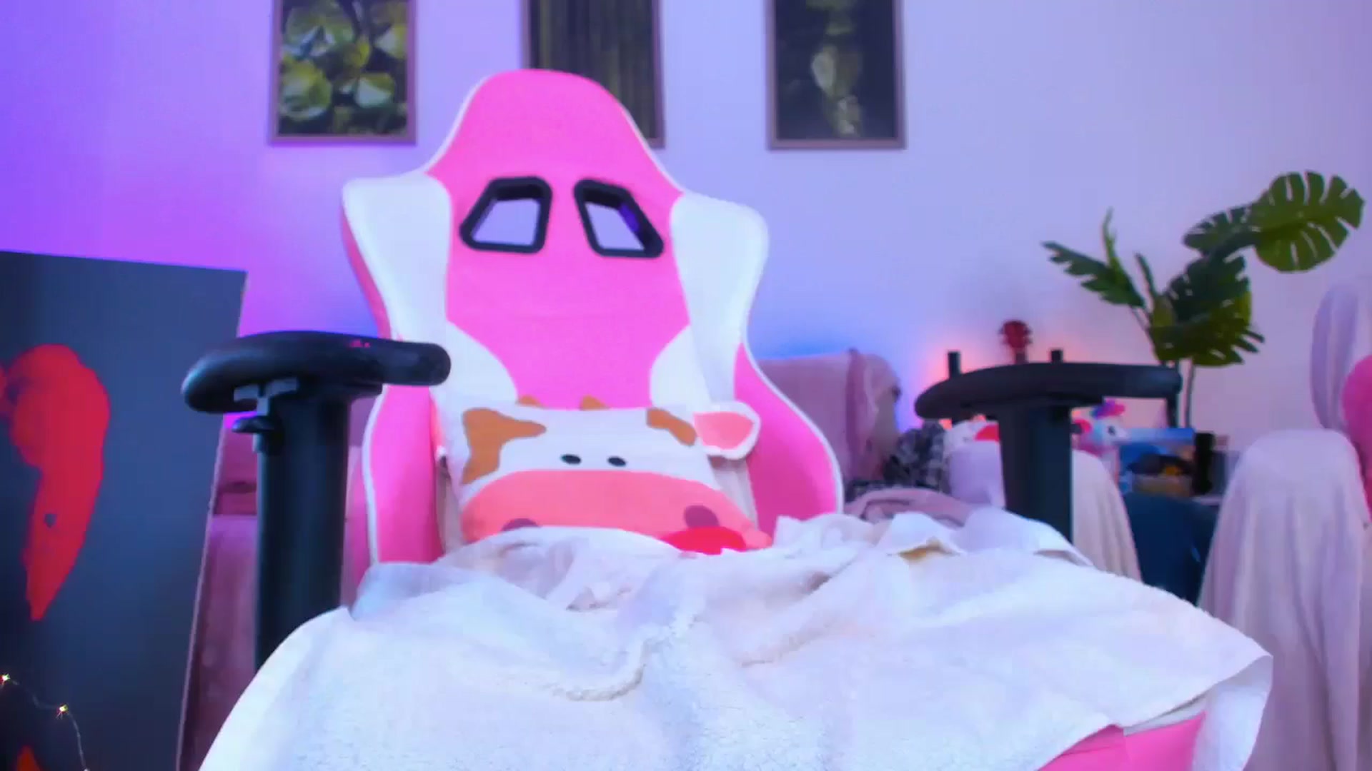 Gallery image thumbnail from Alyssa_Smit's myfreecams stream on, 02/19/2025, 13:50 image 2 of 20