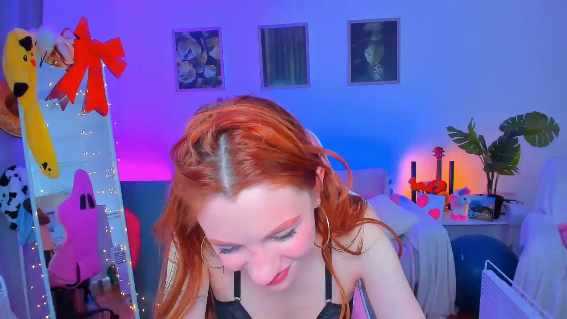 Gallery image thumbnail from Alyssa_Smit's myfreecams stream on, 02/23/2025, 14:23 image 13 of 20