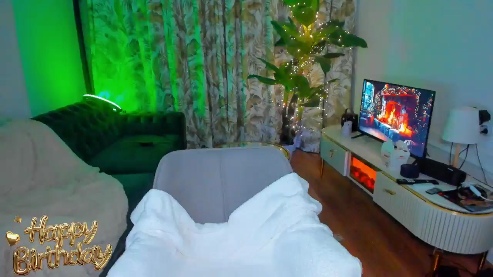 Gallery image thumbnail from Alyssa_Smit's myfreecams stream on, 12/26/2025, 02:06 image 7 of 20