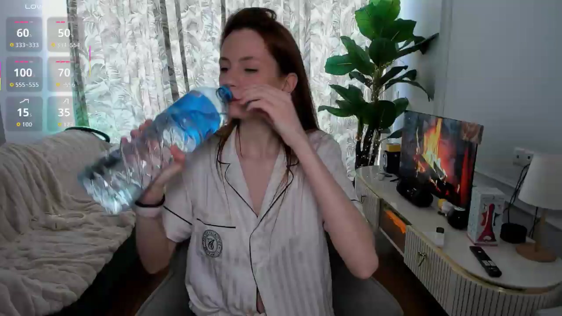 Gallery image thumbnail from Alyssa_Smit's myfreecams stream on, 06/07/2026, 10:32 image 1 of 20