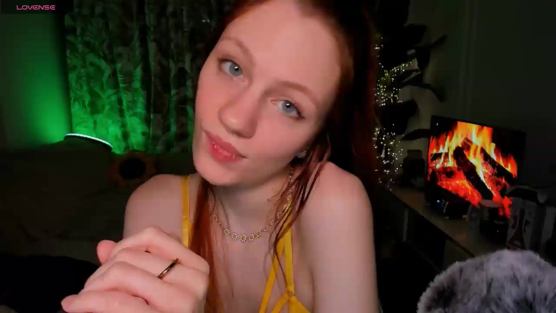 Gallery image thumbnail from Alyssa_Smit's myfreecams stream on, 07/28/2026, 03:27 image 1 of 20