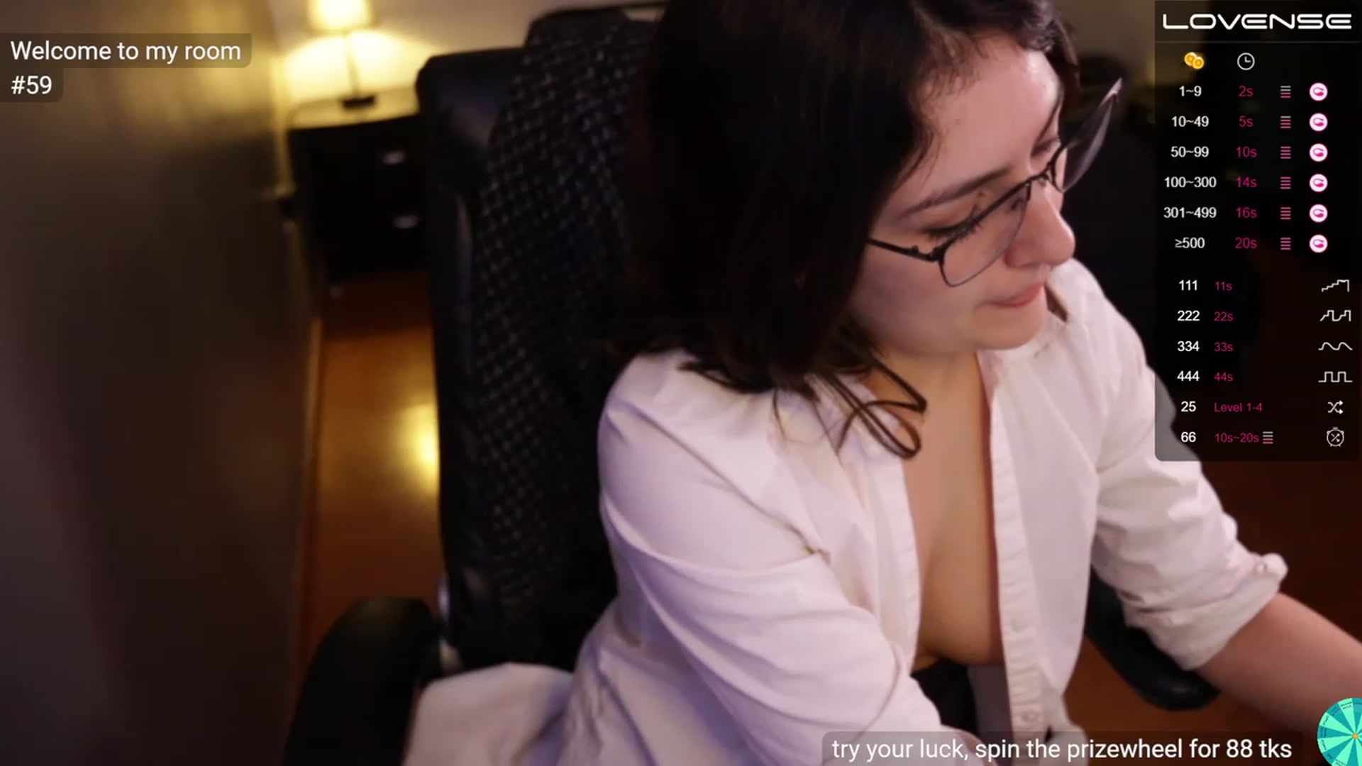 Gallery image thumbnail from Alyssamodel's myfreecams stream on, 03/02/2023, 17:45 image 16 of 20